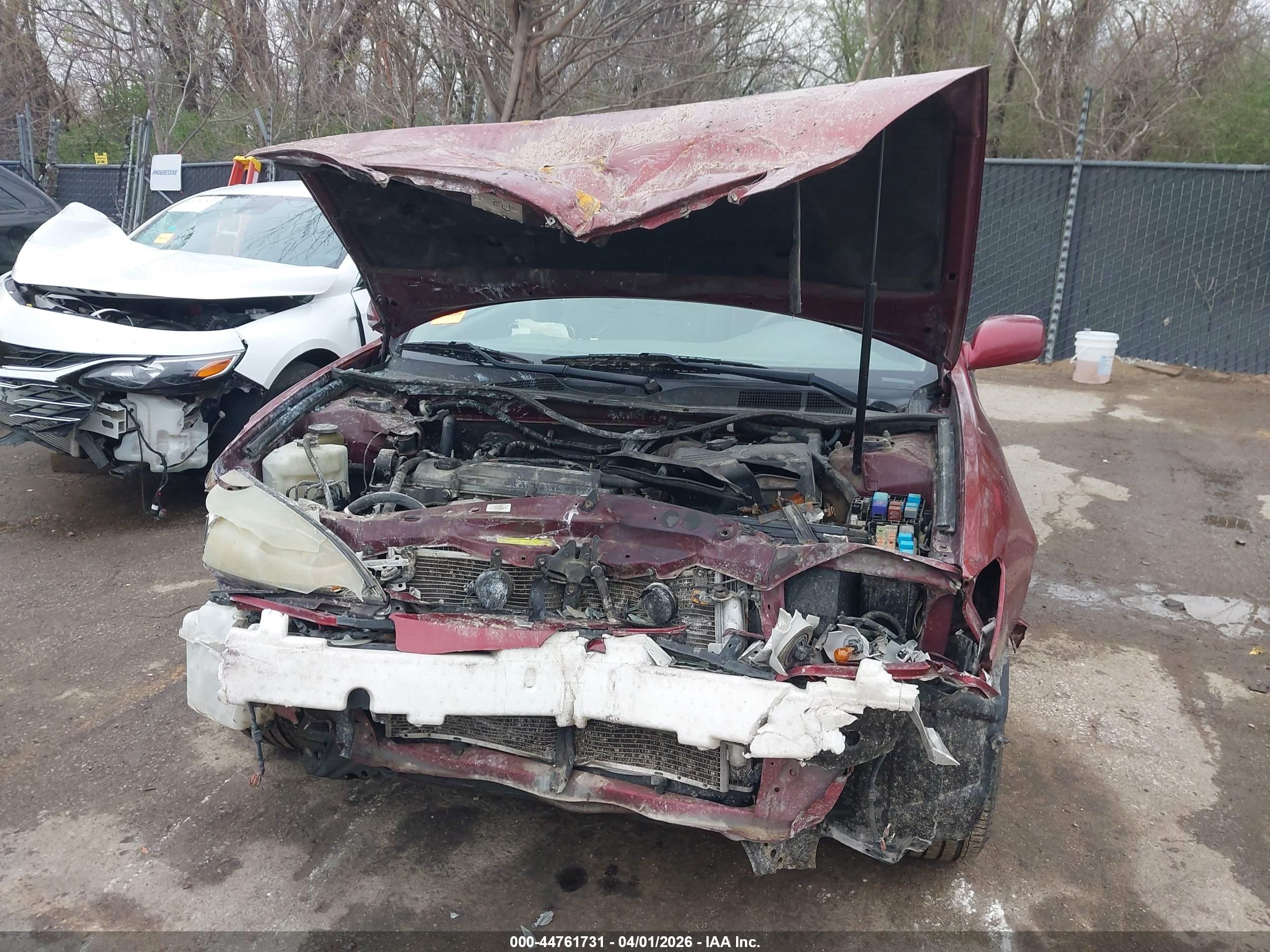 2005 Toyota Camry Xle Red vin: 4T1BE32KX5U403862
