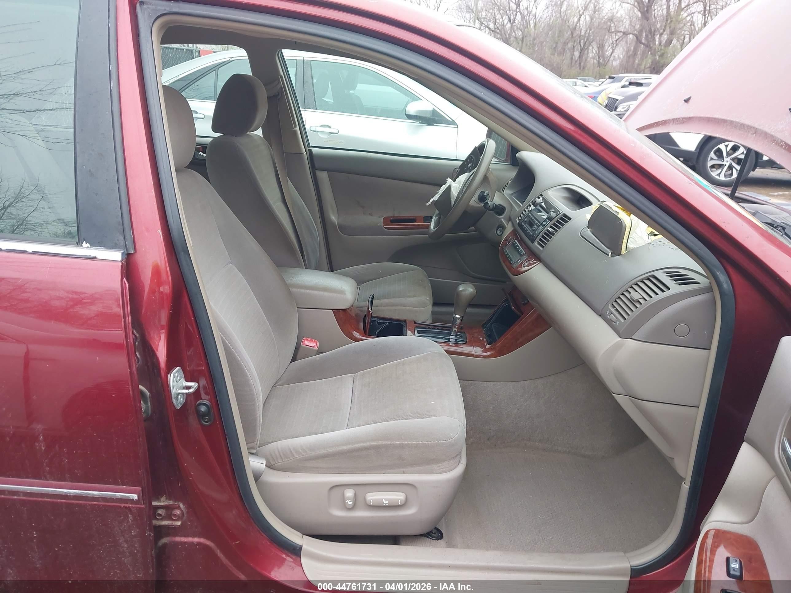 2005 Toyota Camry Xle Red vin: 4T1BE32KX5U403862