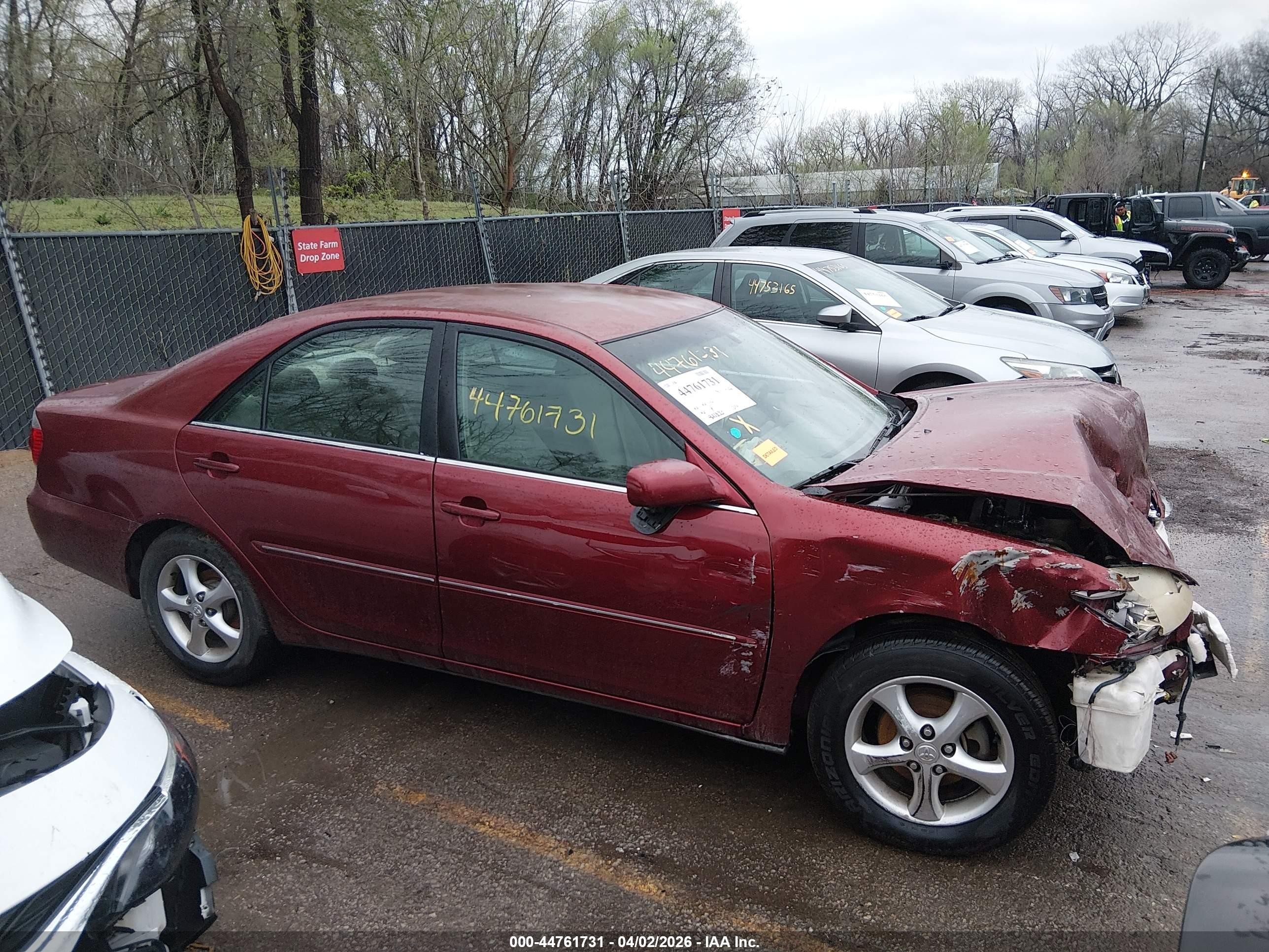 2005 Toyota Camry Xle Red vin: 4T1BE32KX5U403862