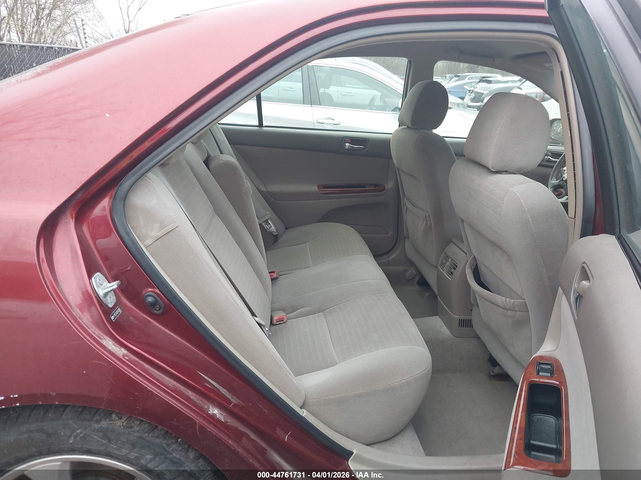 2005 Toyota Camry Xle Red vin: 4T1BE32KX5U403862