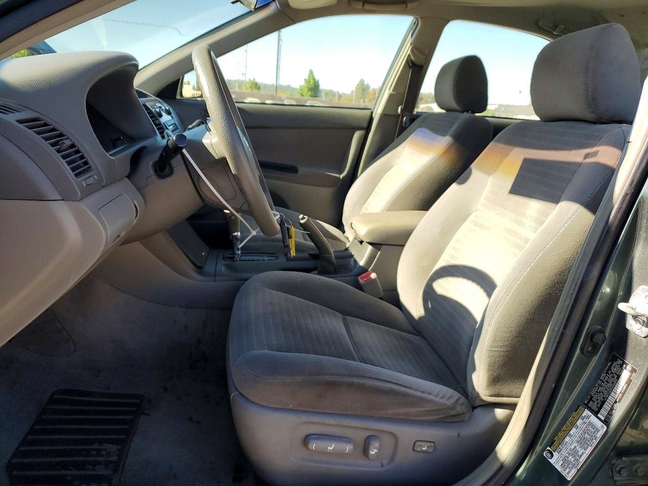 2005 Toyota Camry Le Green vin: 4T1BE32KX5U406955
