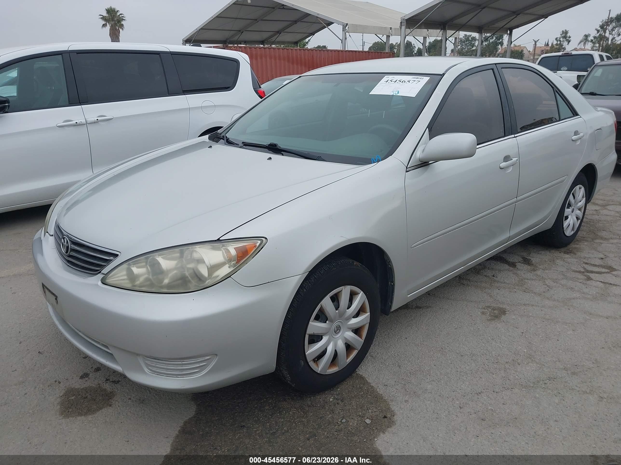 2005 Toyota Camry Le Серый vin: 4T1BE32KX5U413226