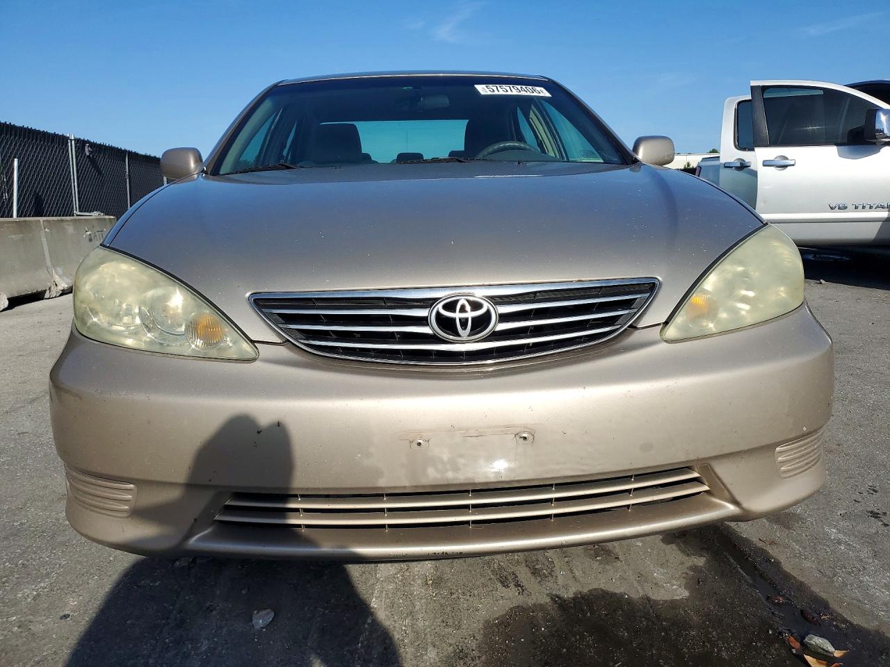 2005 Toyota Camry Le Желто-коричневый vin: 4T1BE32KX5U435274