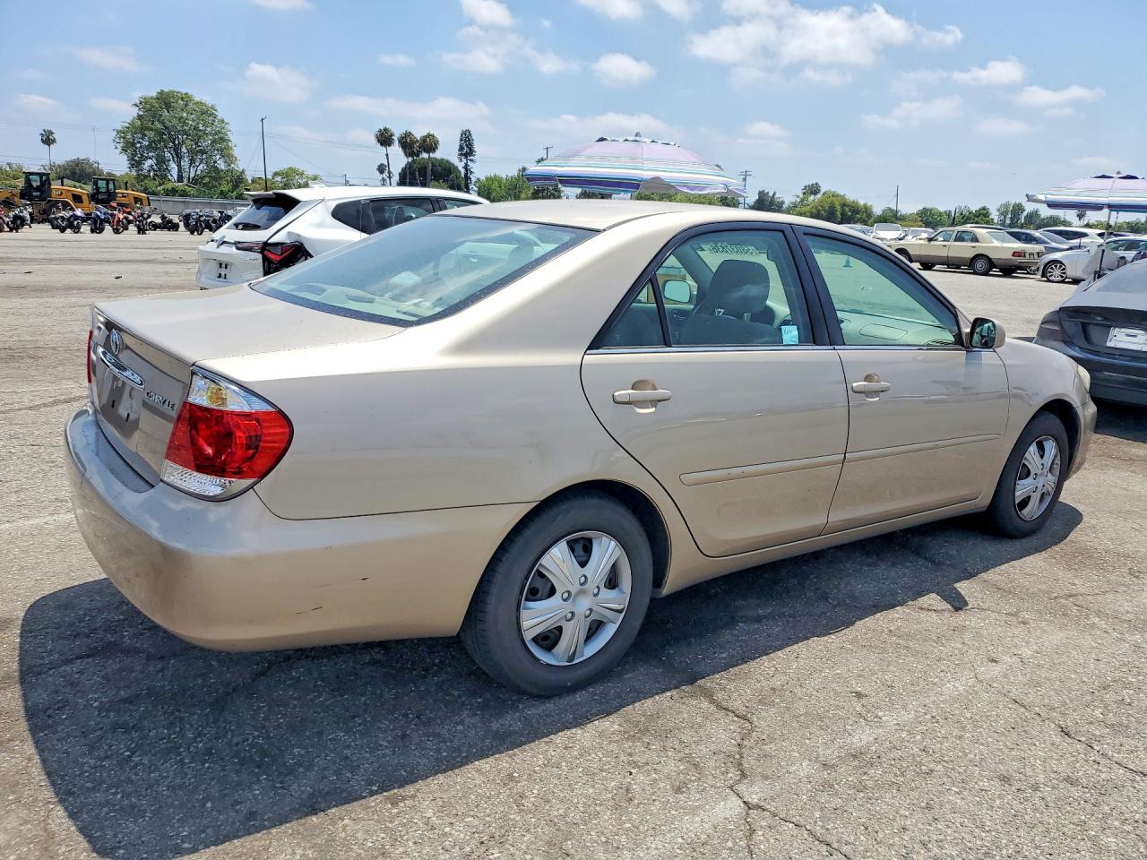 2005 Toyota Camry Le Tan vin: 4T1BE32KX5U503346