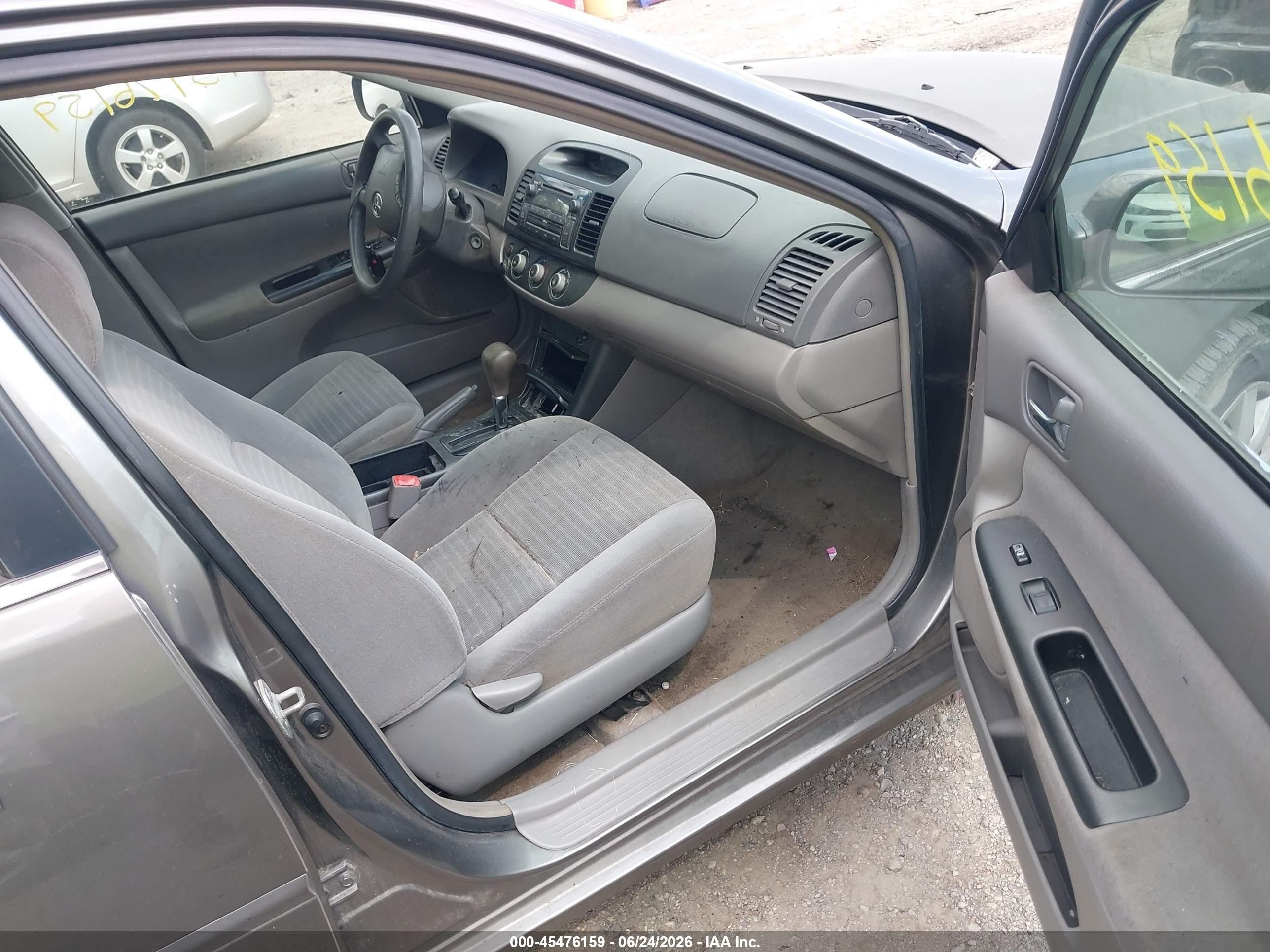 2005 Toyota Camry Le Gray vin: 4T1BE32KX5U552885