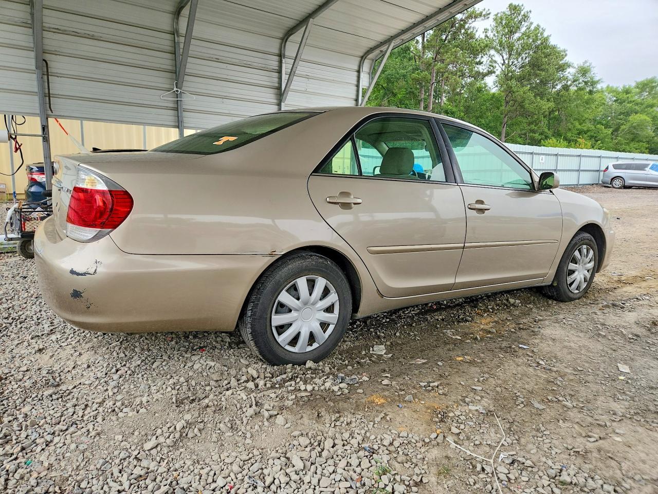 2005 Toyota Camry Le Tan vin: 4T1BE32KX5U557827