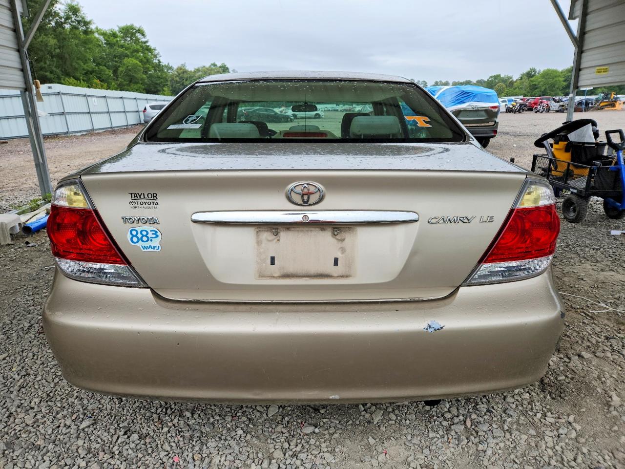 2005 Toyota Camry Le Tan vin: 4T1BE32KX5U557827