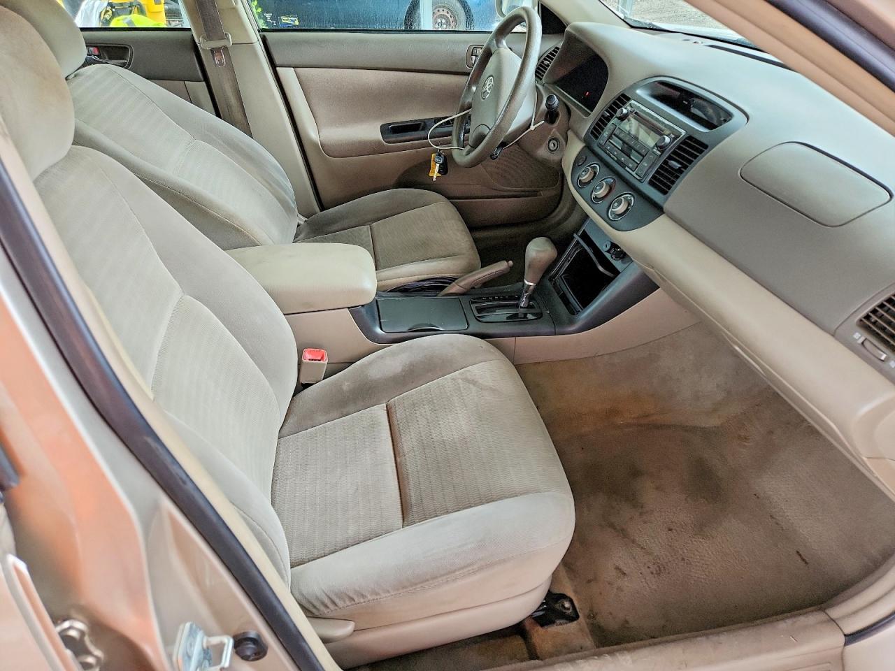 2005 Toyota Camry Le Tan vin: 4T1BE32KX5U557827