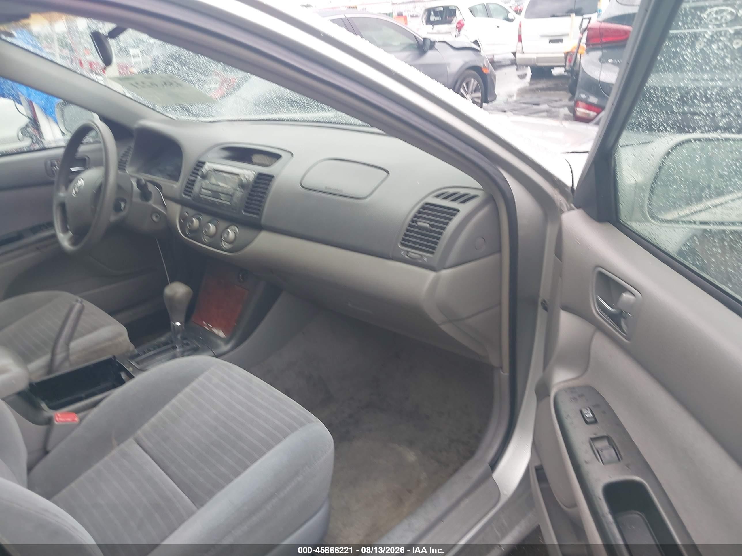 2005 Toyota Camry Le Silver vin: 4T1BE32KX5U558895