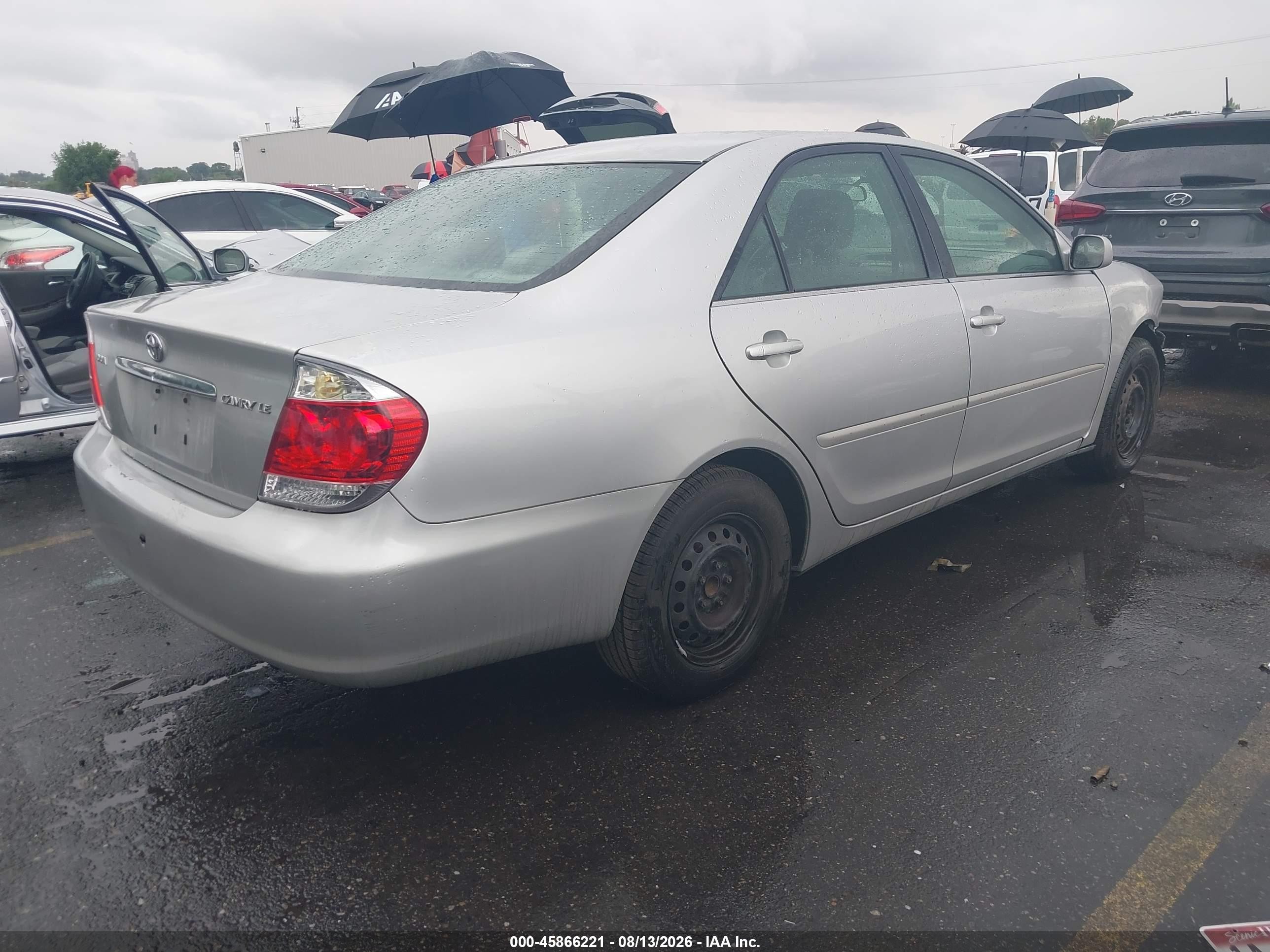 2005 Toyota Camry Le Silver vin: 4T1BE32KX5U558895