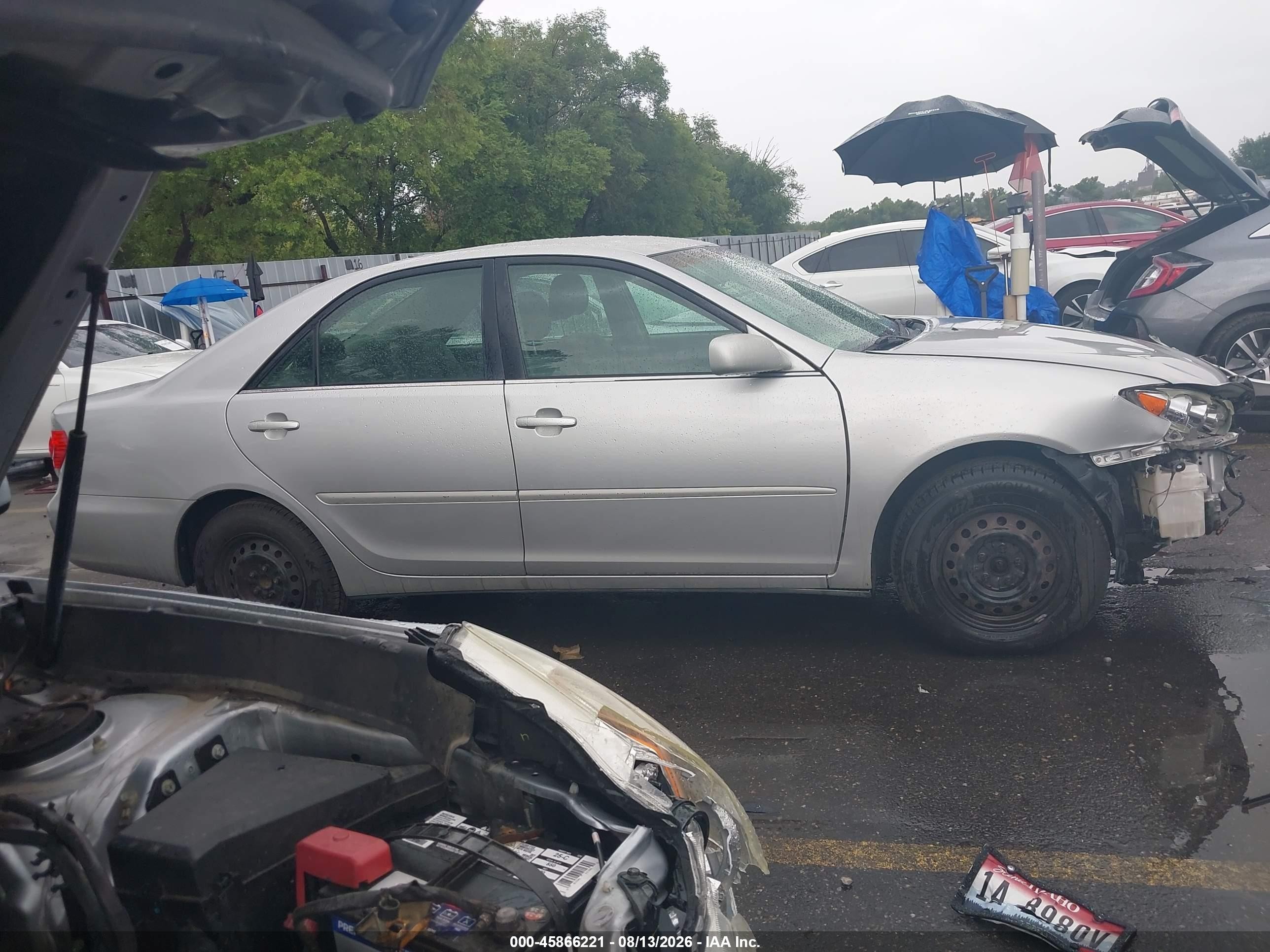 2005 Toyota Camry Le Silver vin: 4T1BE32KX5U558895