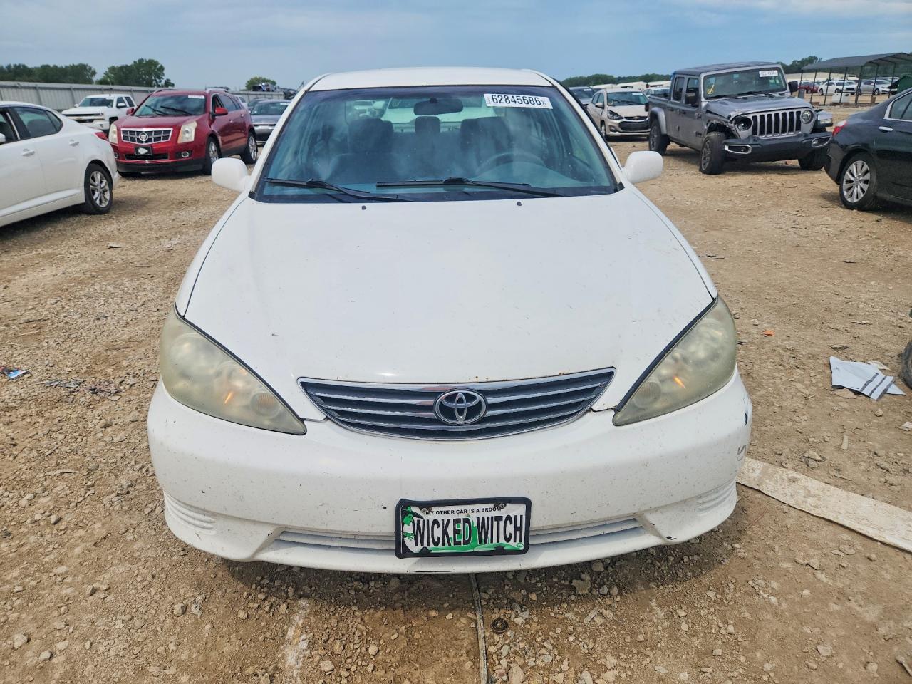 2005 Toyota Camry Le White vin: 4T1BE32KX5U565359