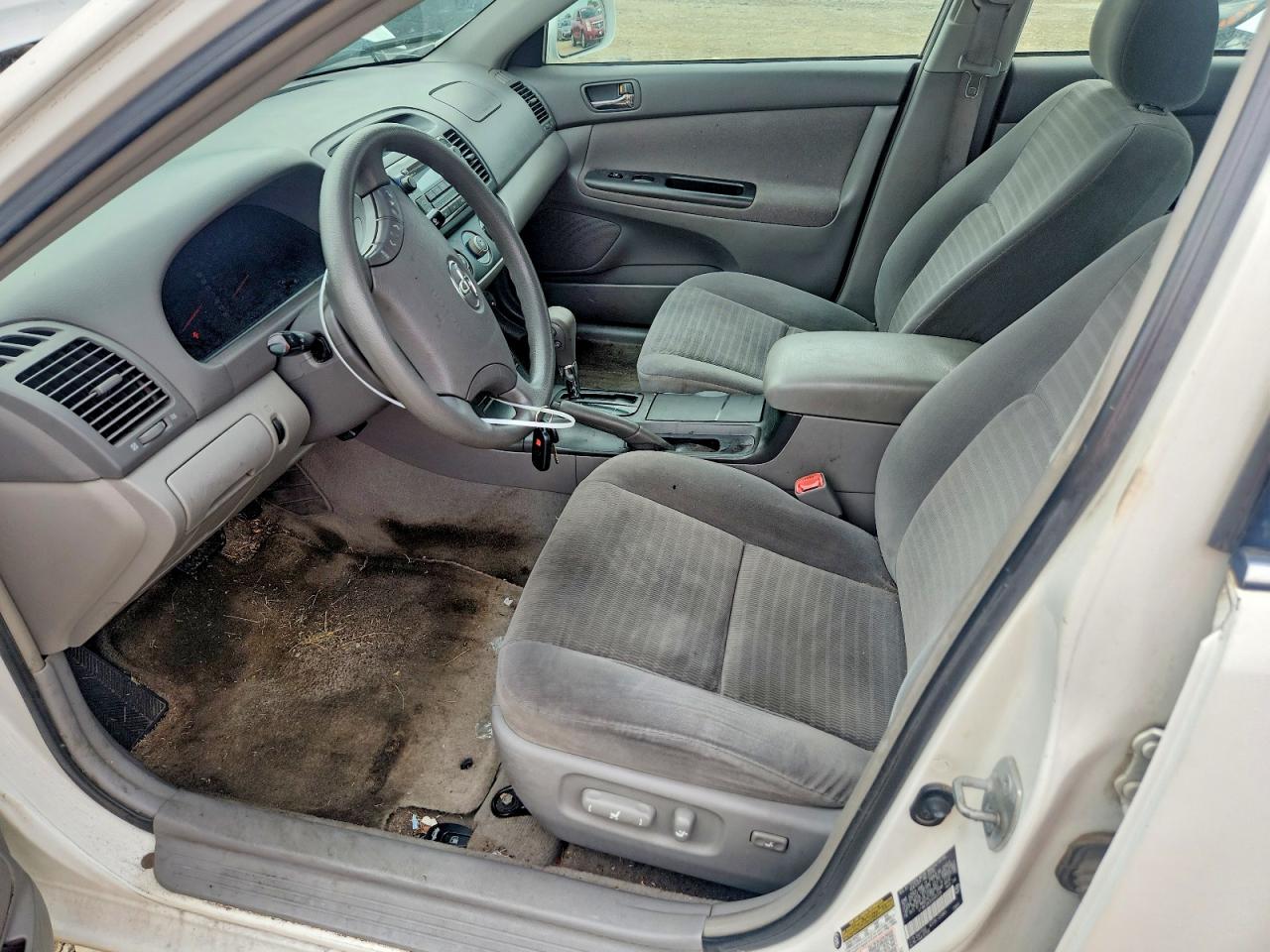 2005 Toyota Camry Le White vin: 4T1BE32KX5U565359