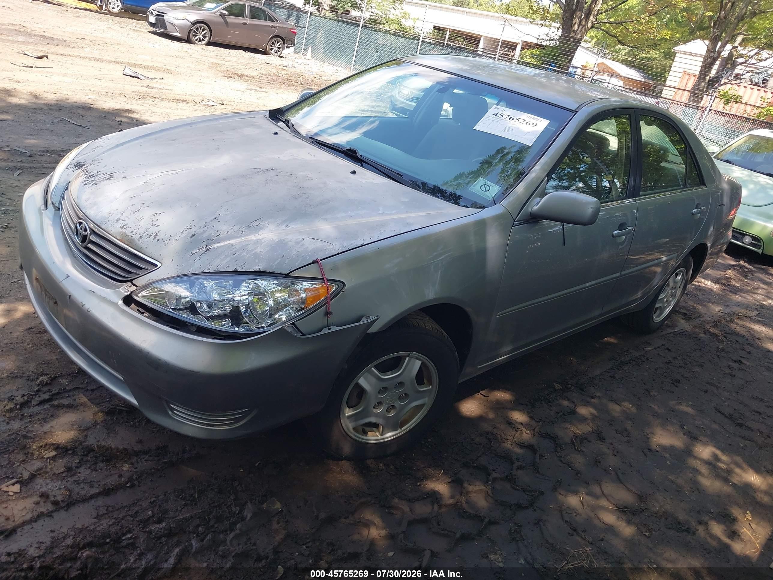 2005 Toyota Camry Le Silver vin: 4T1BE32KX5U576104