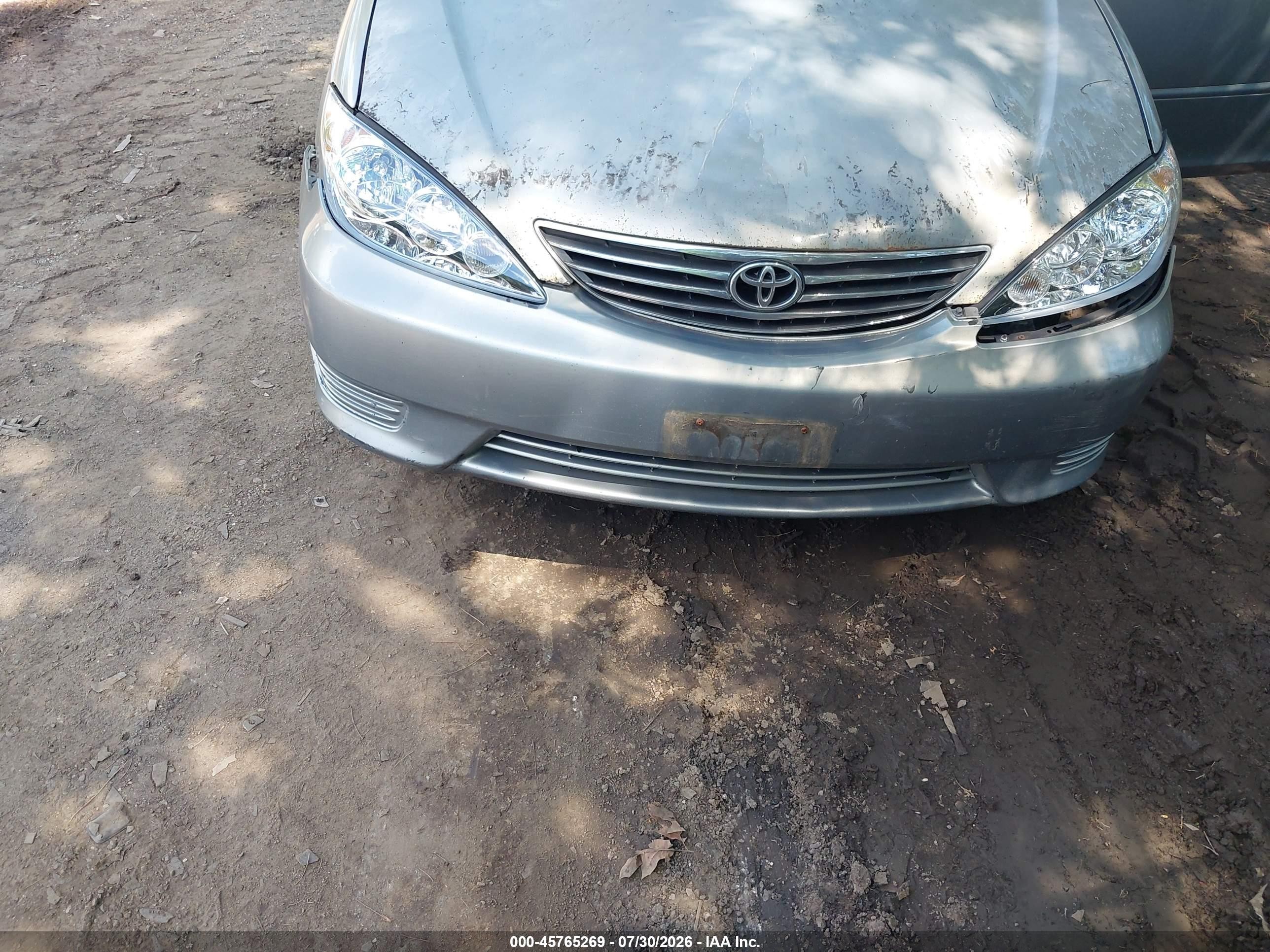 2005 Toyota Camry Le Silver vin: 4T1BE32KX5U576104
