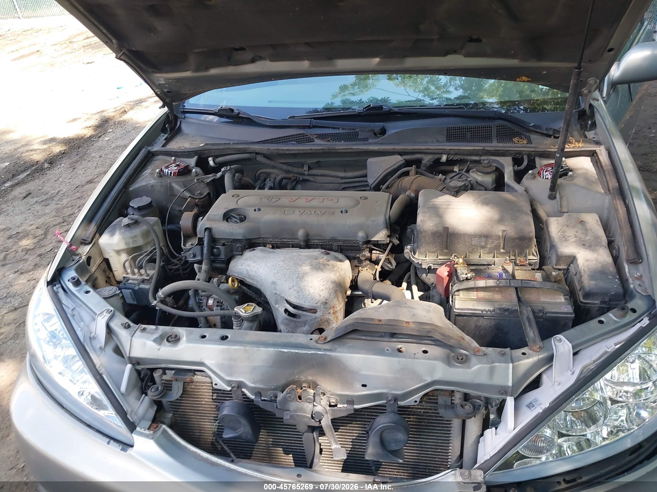 2005 Toyota Camry Le Silver vin: 4T1BE32KX5U576104