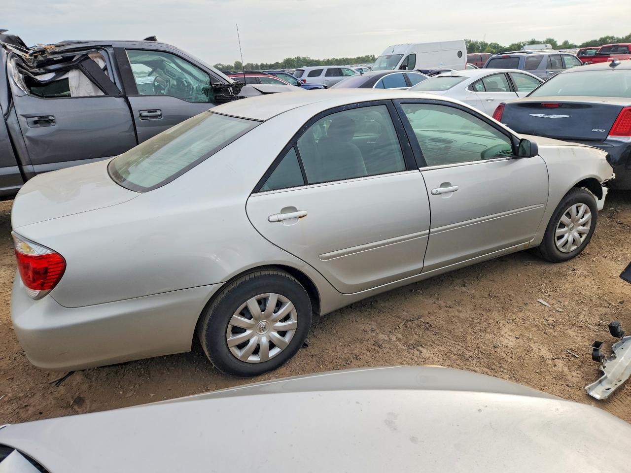 2005 Toyota Camry Standard Silver vin: 4T1BE32KX5U602149