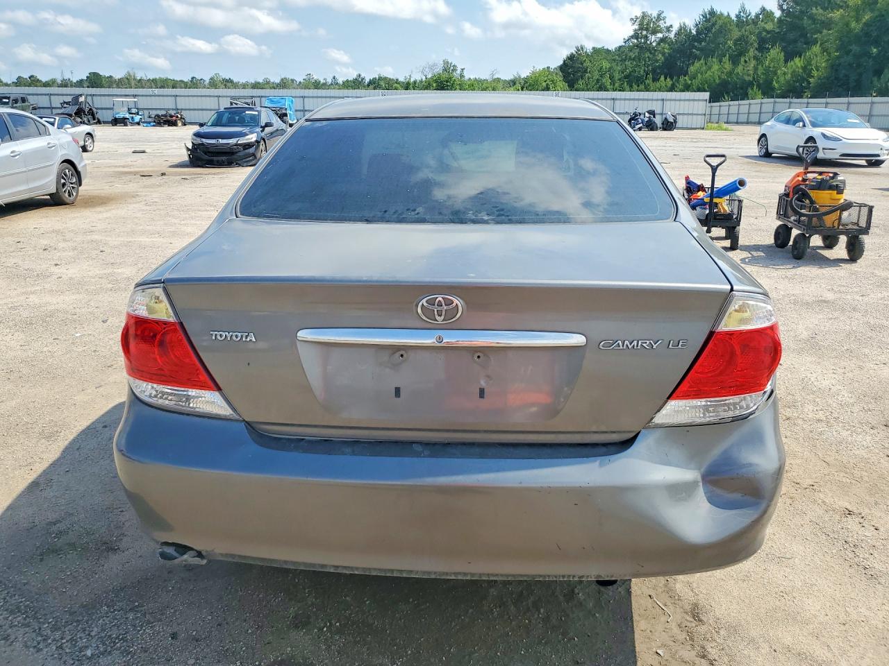 2005 Toyota Camry Le Gray vin: 4T1BE32KX5U602443