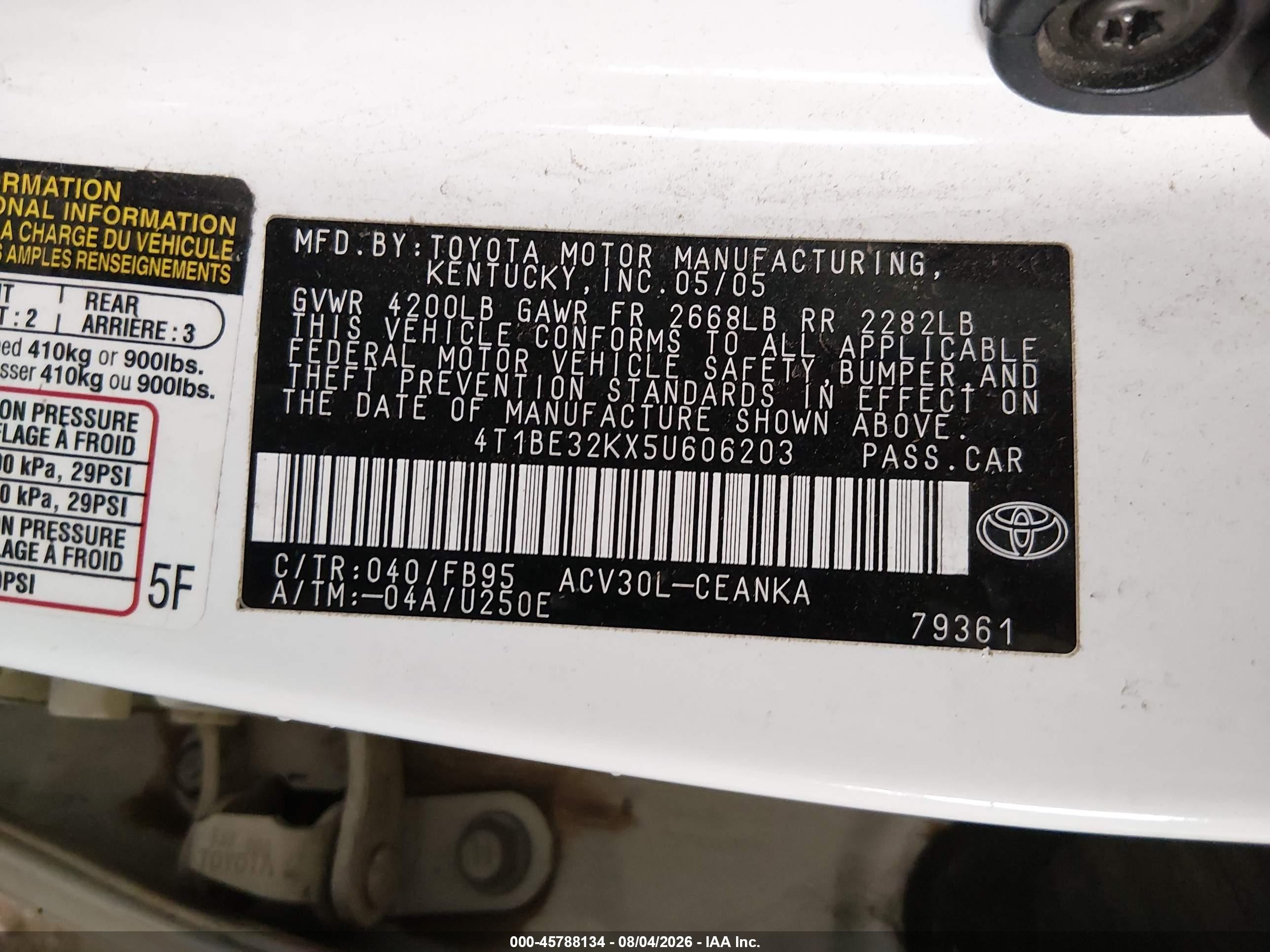 2005 Toyota Camry Le White vin: 4T1BE32KX5U606203