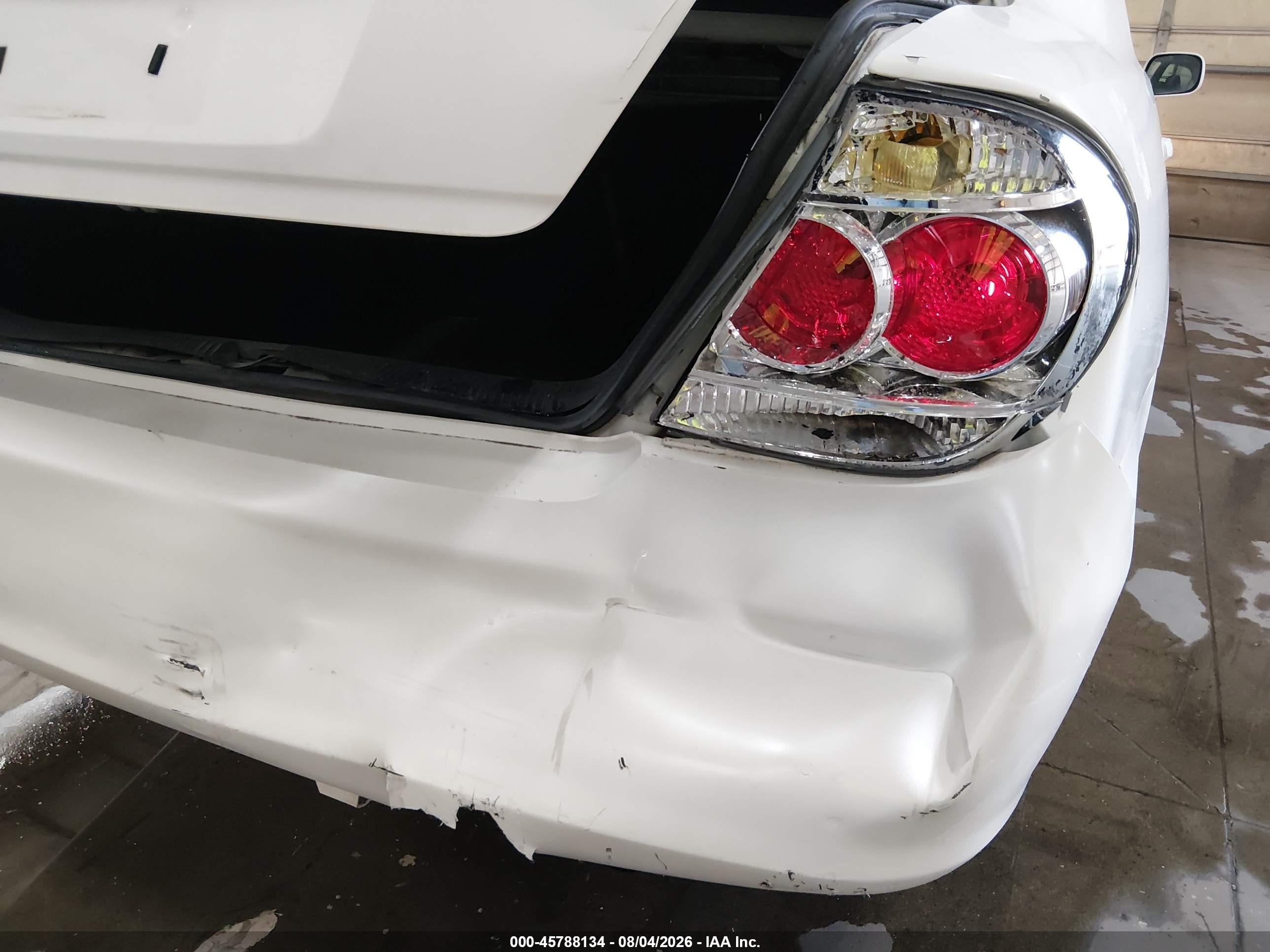 2005 Toyota Camry Le White vin: 4T1BE32KX5U606203