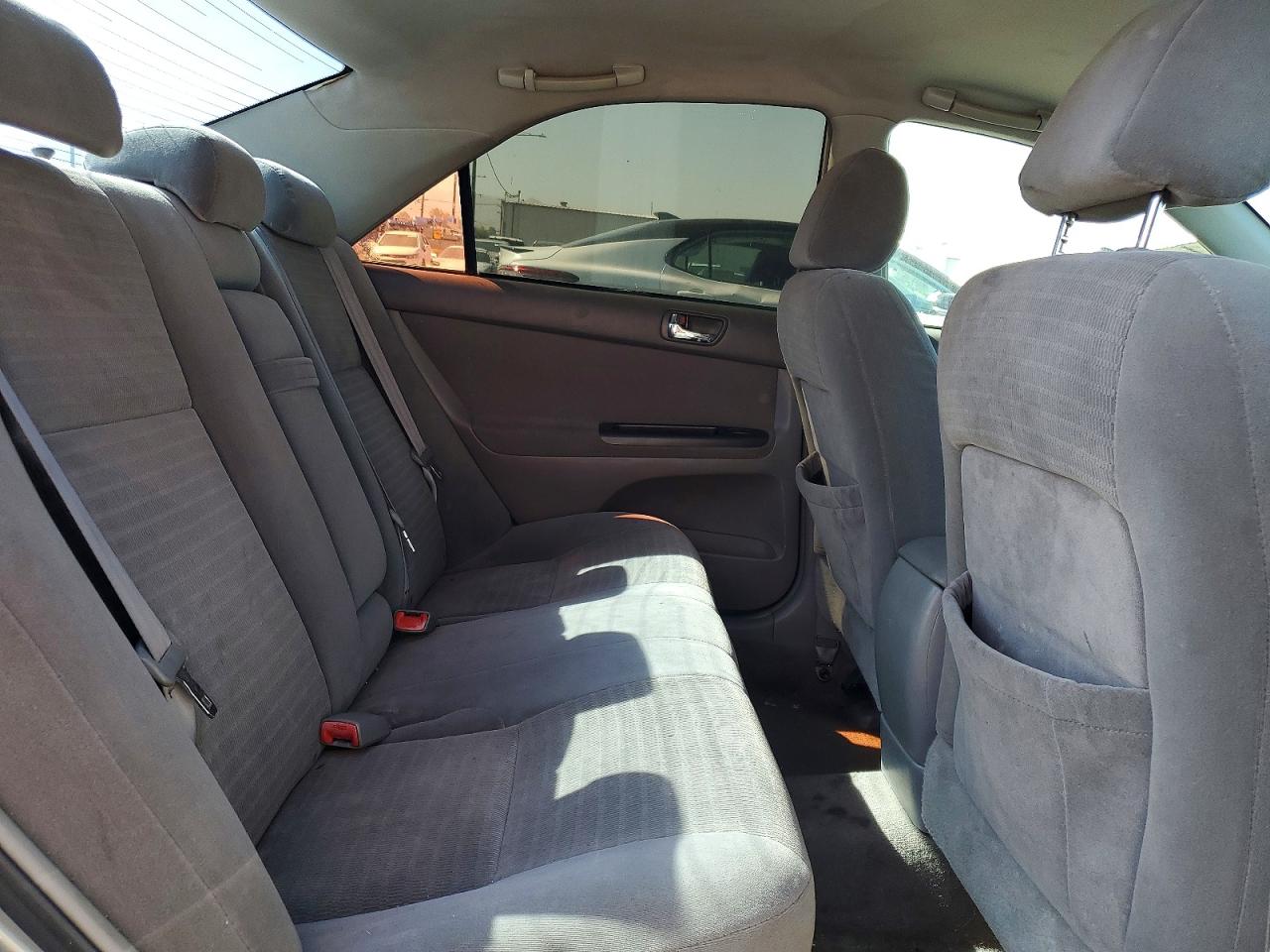2005 Toyota Camry Le Silver vin: 4T1BE32KX5U618416