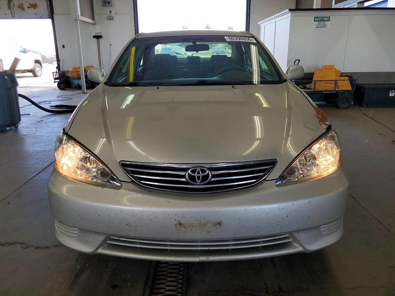 2005 Toyota Camry Le Silver vin: 4T1BE32KX5U630551