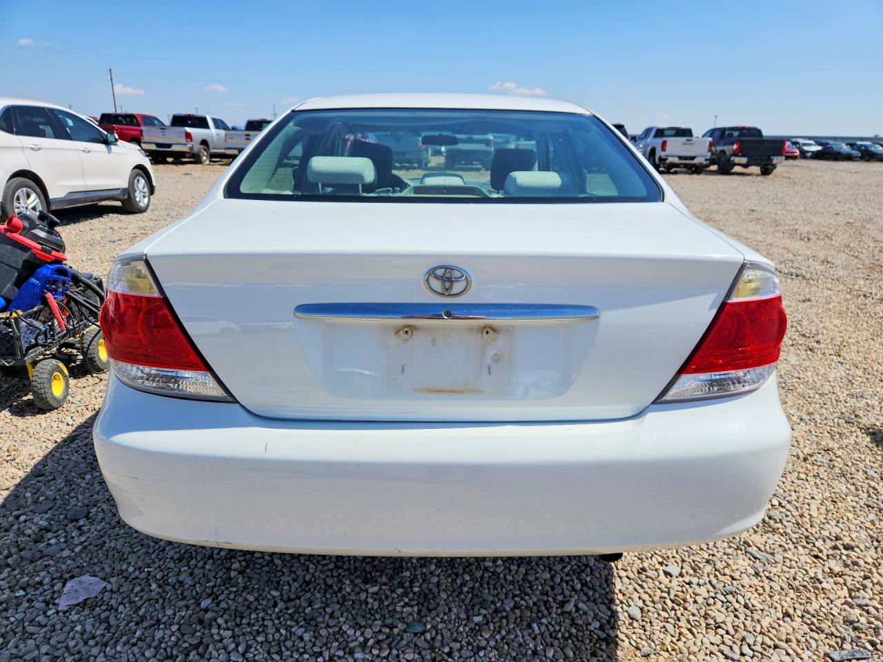 2005 Toyota Camry Белый vin: 4T1BE32KX5U640559