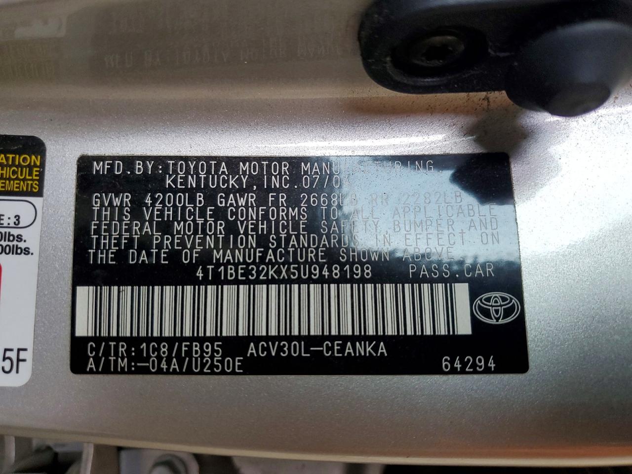 2005 Toyt Camry Silver vin: 4T1BE32KX5U948198