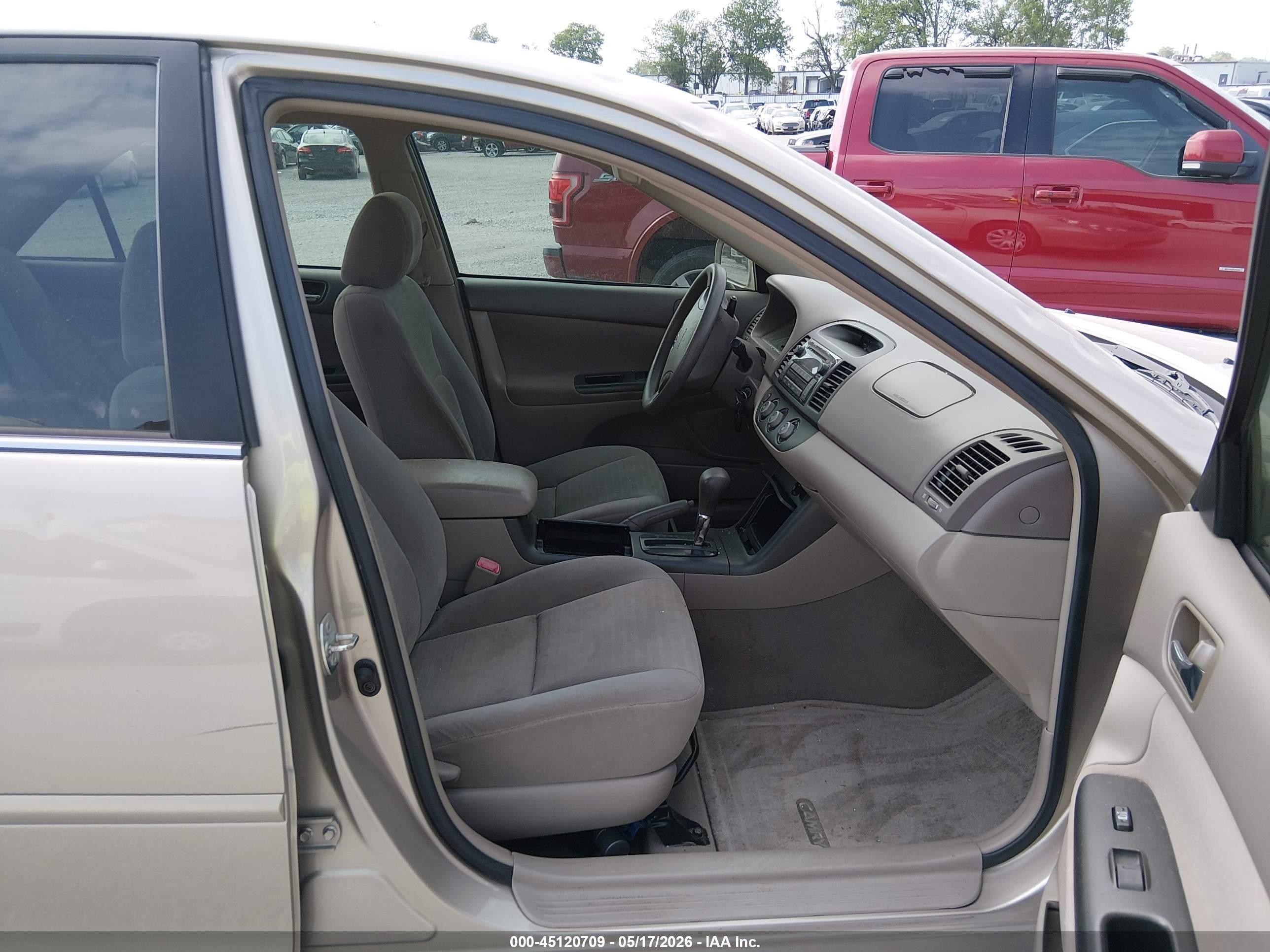 2005 Toyota Camry Le Желто-коричневый vin: 4T1BE32KX5U990421