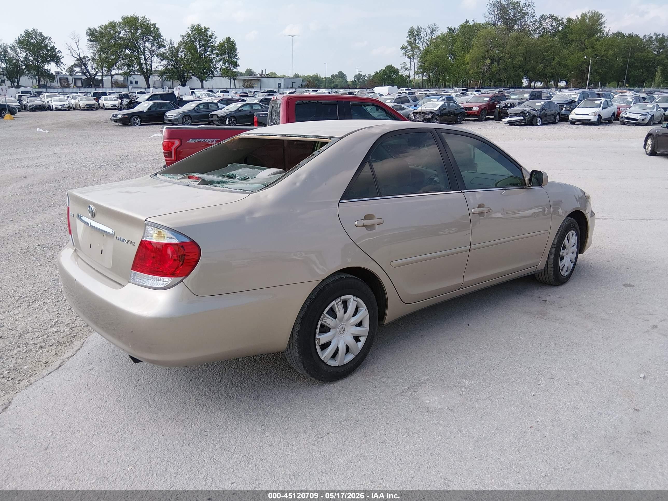 2005 Toyota Camry Le Желто-коричневый vin: 4T1BE32KX5U990421