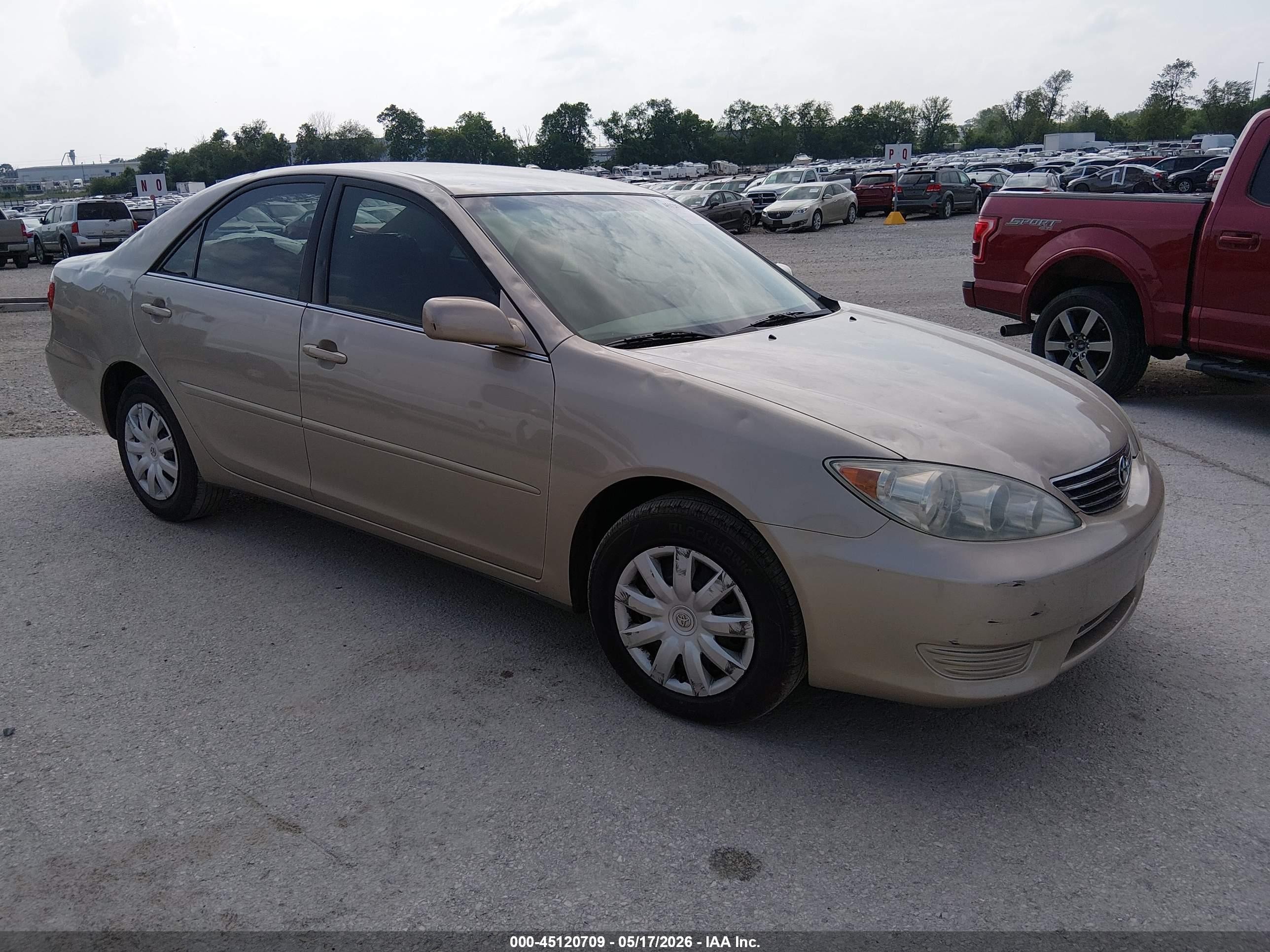 2005 Toyota Camry Le Tan vin: 4T1BE32KX5U990421