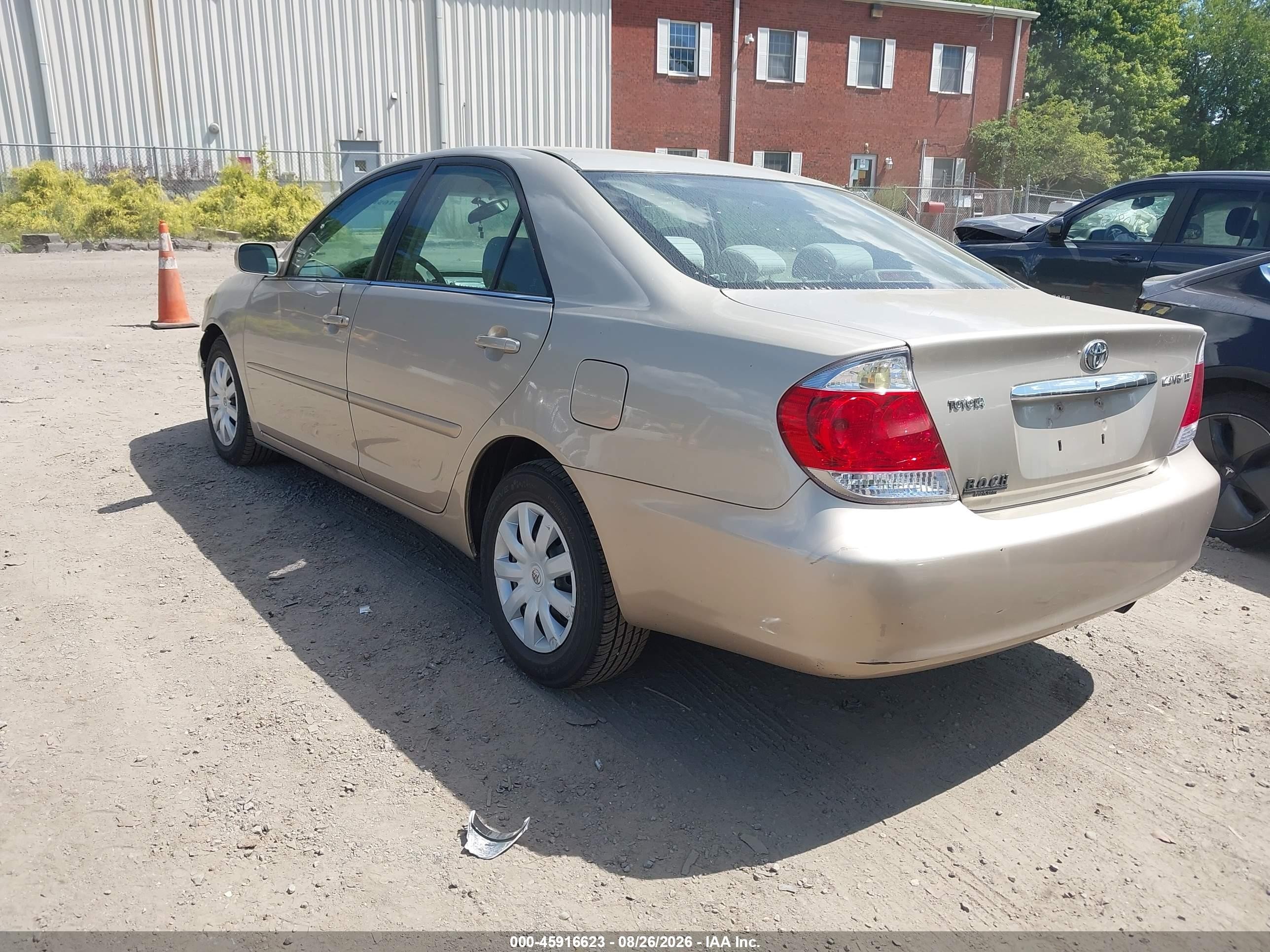 2006 Toyota Camry Le Champagne vin: 4T1BE32KX6U117463
