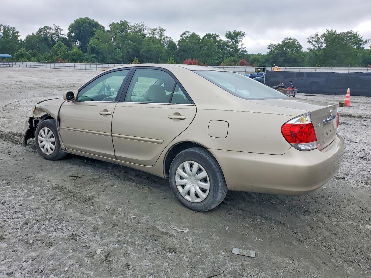 2006 Toyota Camry Le Tan vin: 4T1BE32KX6U140726