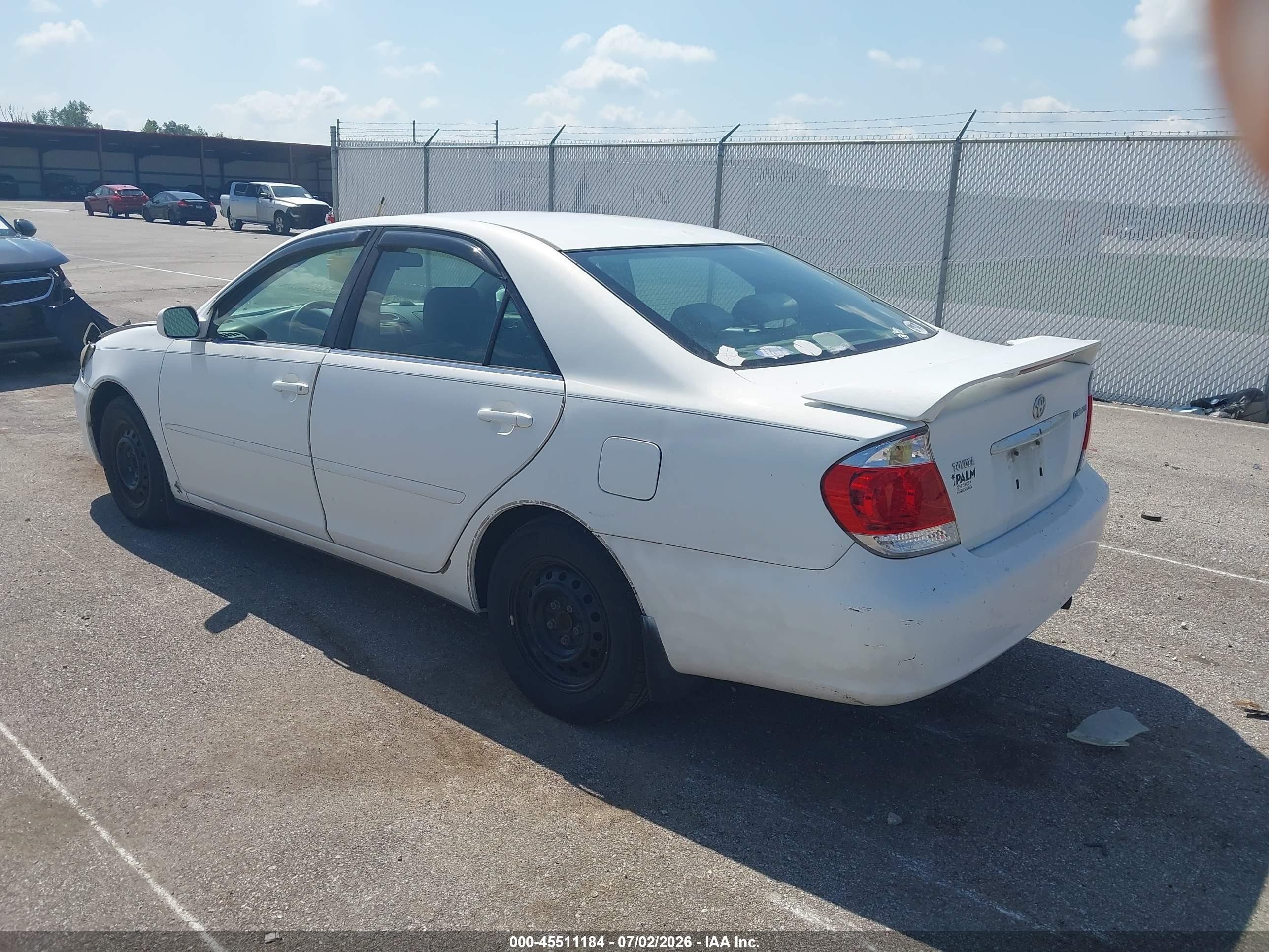 2006 Toyota Camry Le White vin: 4T1BE32KX6U666094