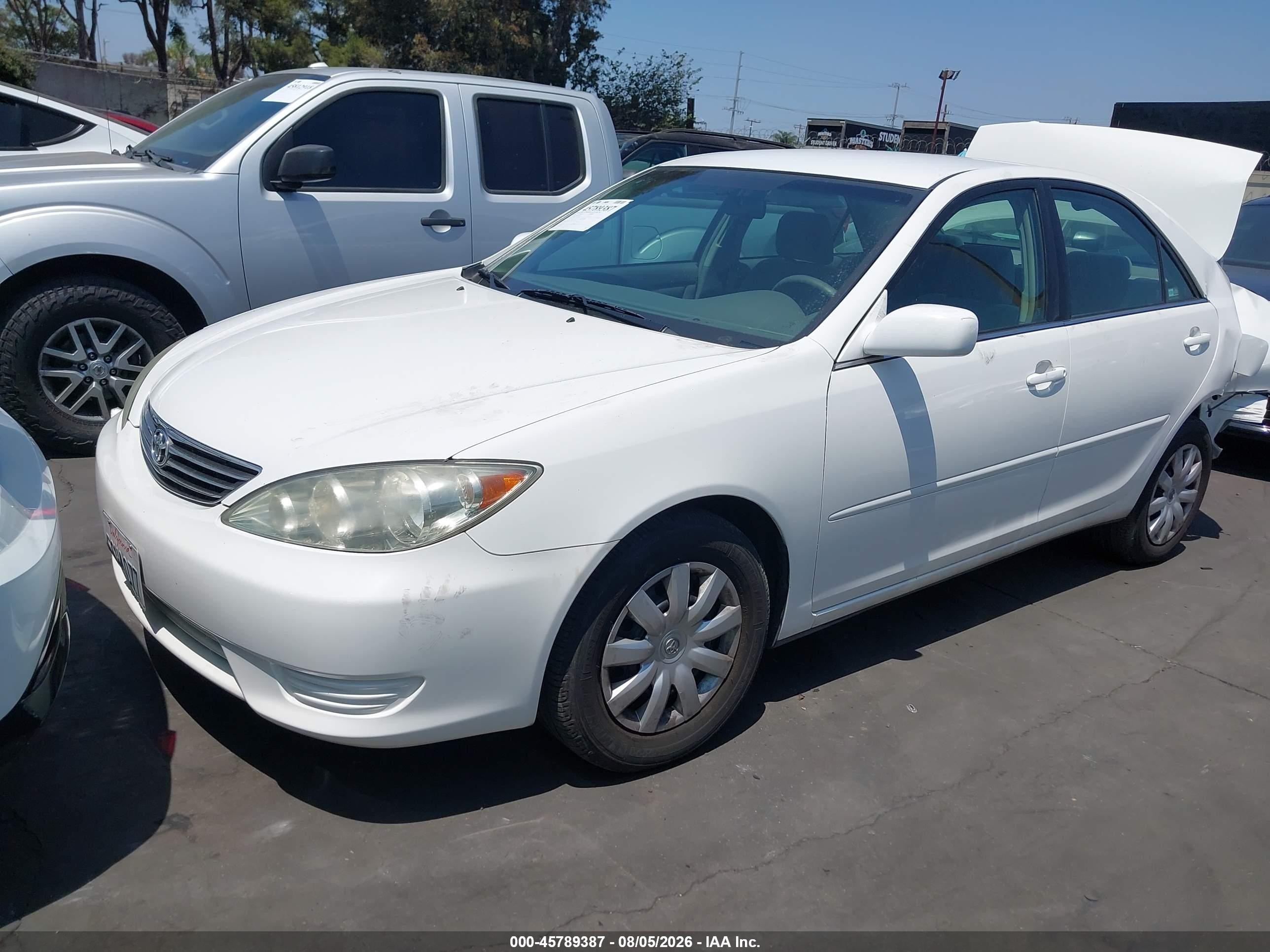 2006 Toyota Camry Le White vin: 4T1BE32KX6U674860