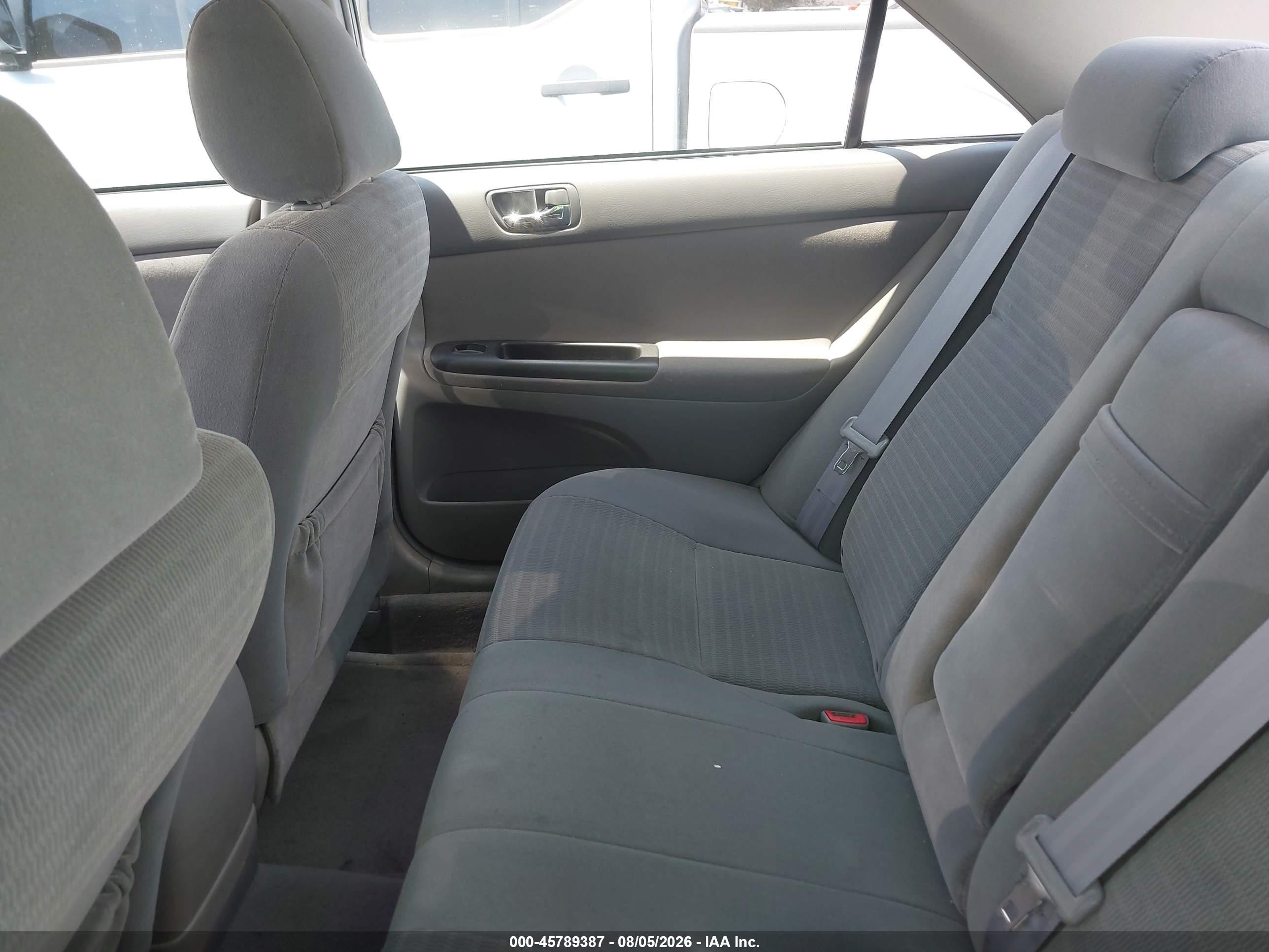2006 Toyota Camry Le White vin: 4T1BE32KX6U674860