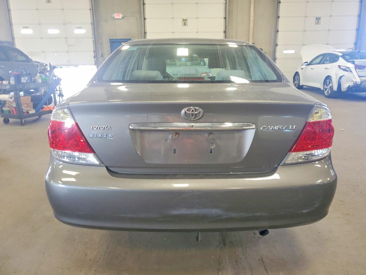 2006 Toyota Camry Le Gray vin: 4T1BE32KX6U707727