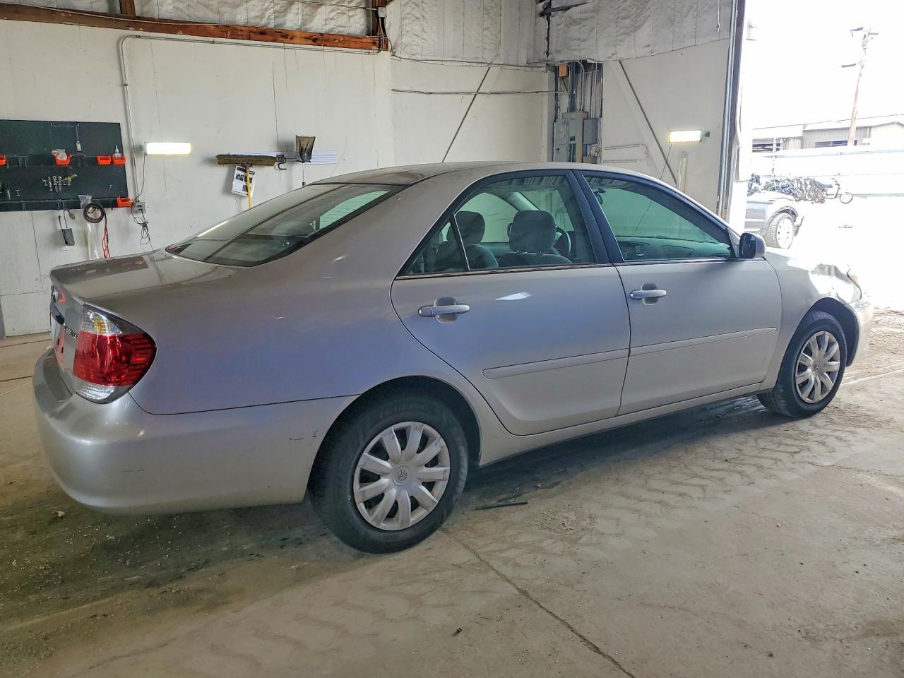 2006 Toyota Camry Le Gray vin: 4T1BE32KX6U719389