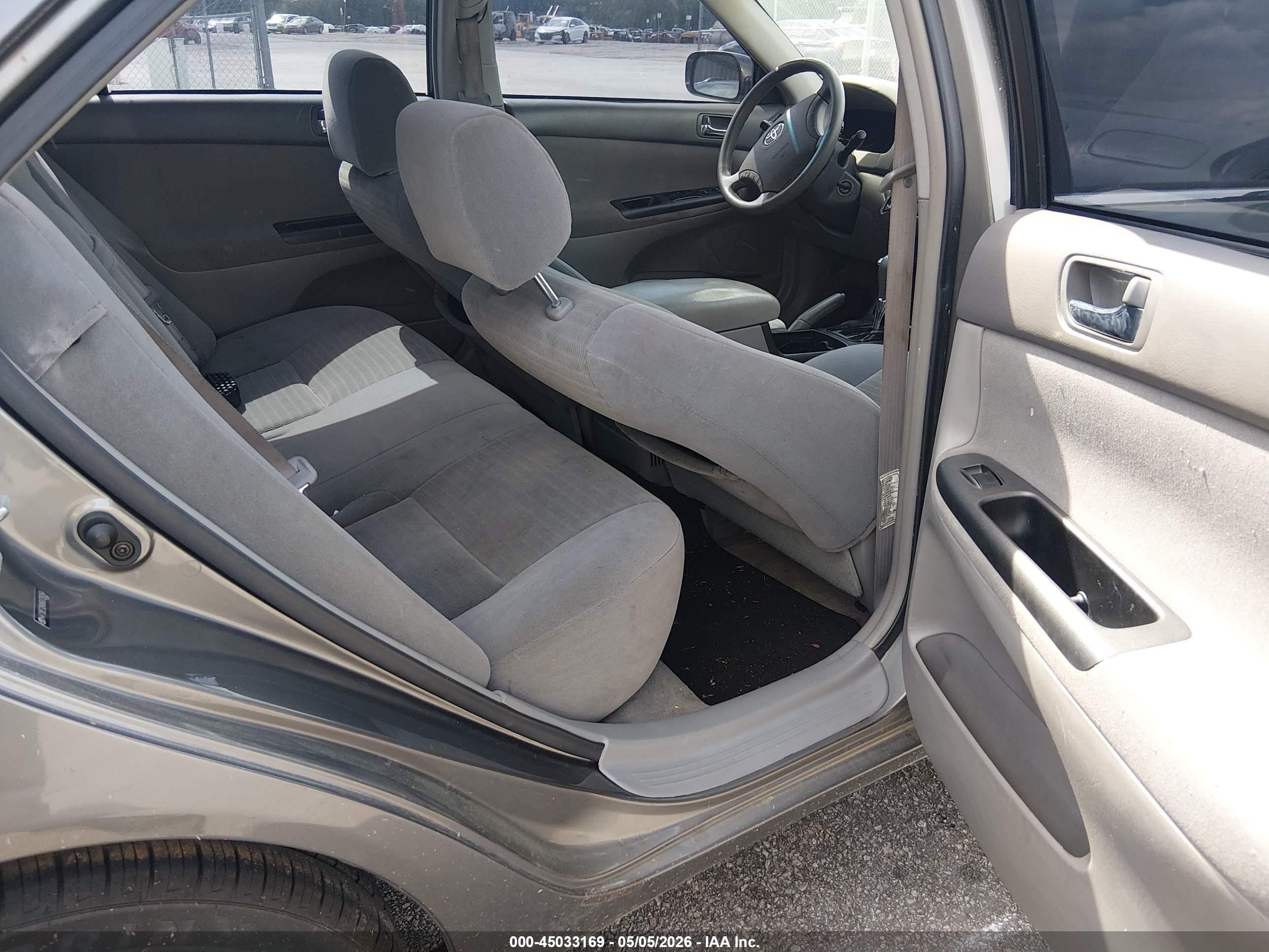 2006 Toyota Camry Le Gray vin: 4T1BE32KX6U726164