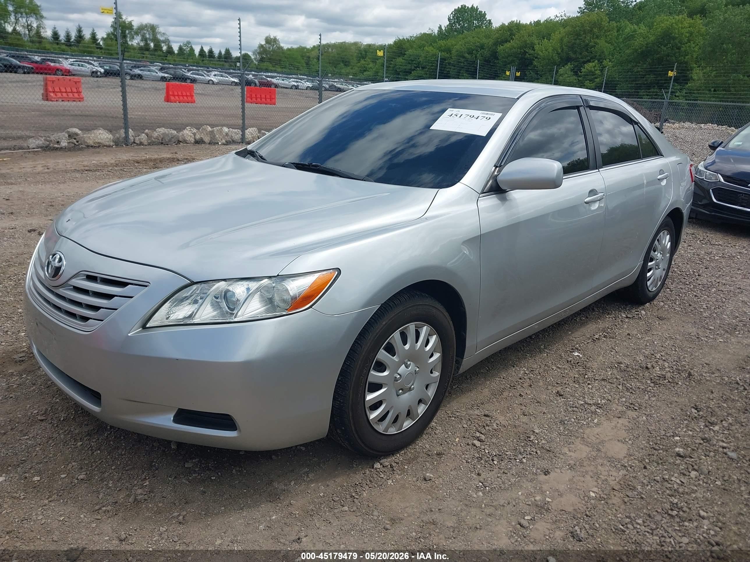 2007 Toyota Camry Le Silver vin: 4T1BE46K07U040023