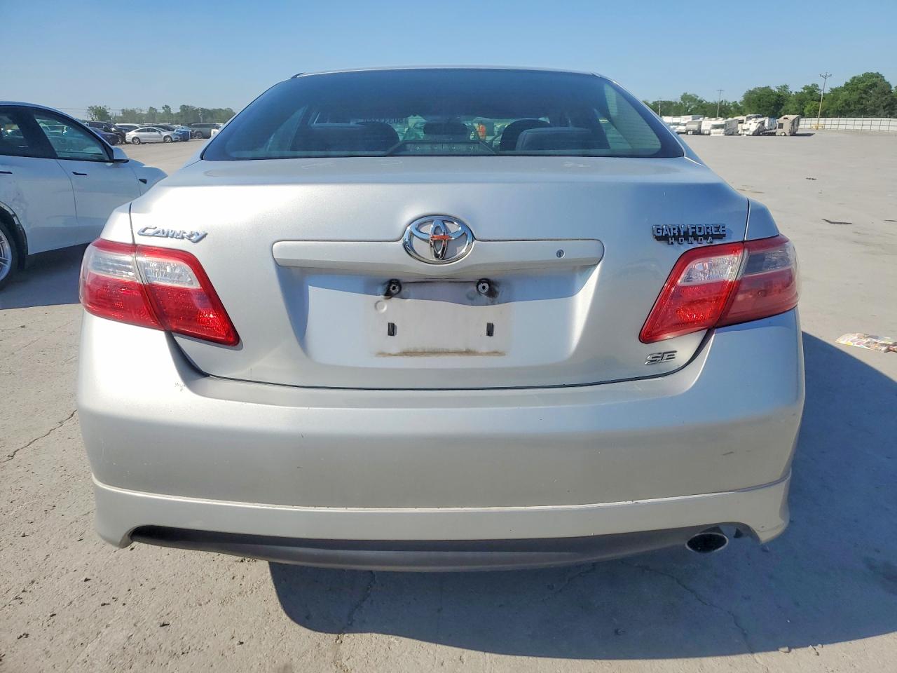 2007 Toyota Camry Se Серебряный vin: 4T1BE46K07U051412