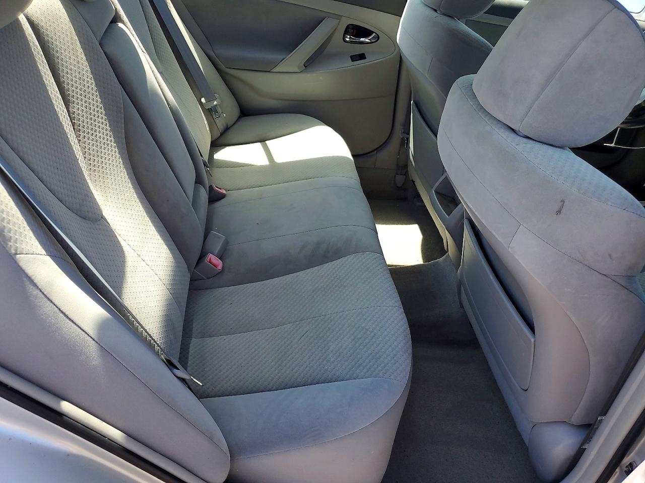 2007 Toyota Camry Le Silver vin: 4T1BE46K07U071952