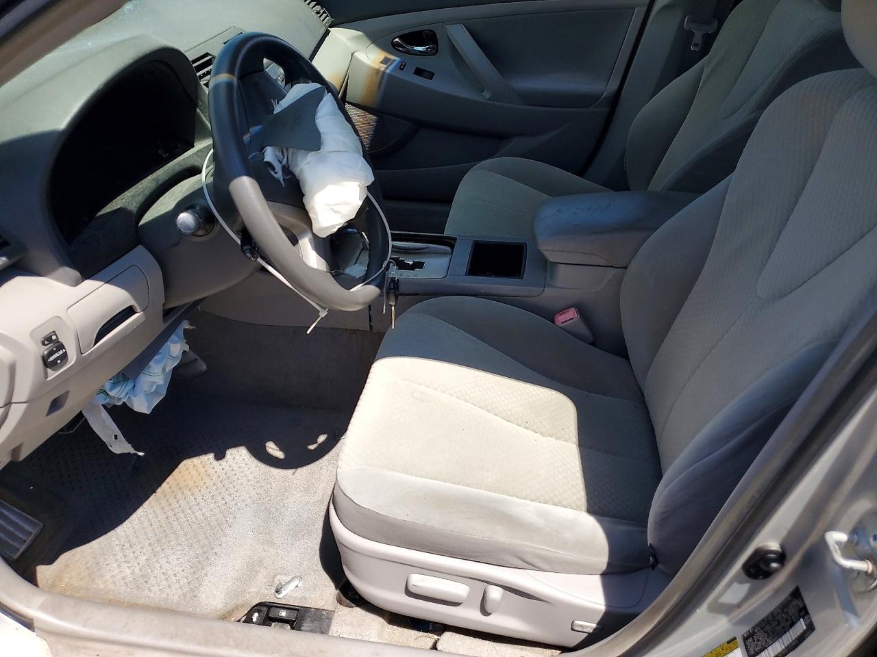 2007 Toyota Camry Le Silver vin: 4T1BE46K07U071952