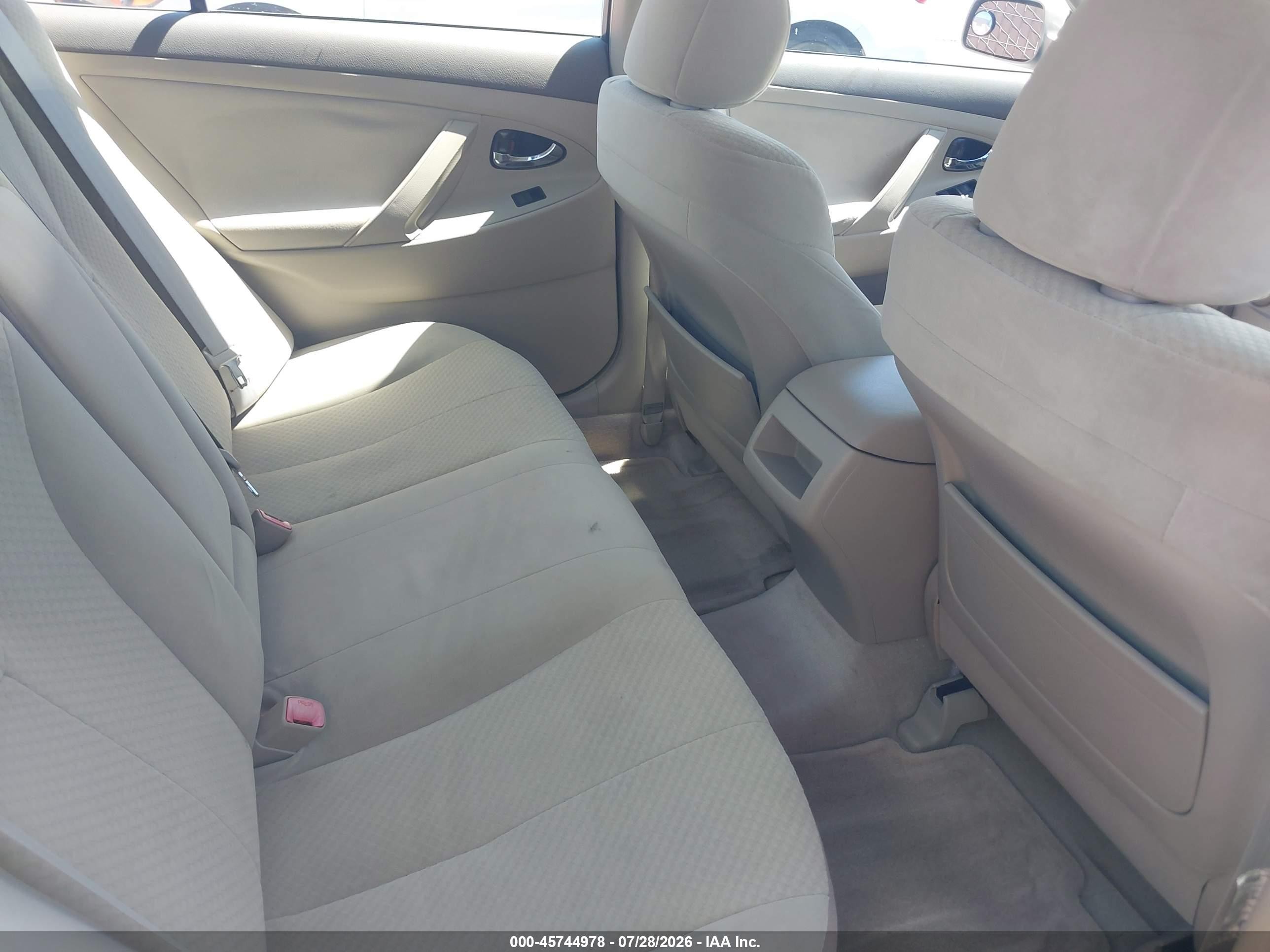 2007 Toyota Camry Le Tan vin: 4T1BE46K07U091473