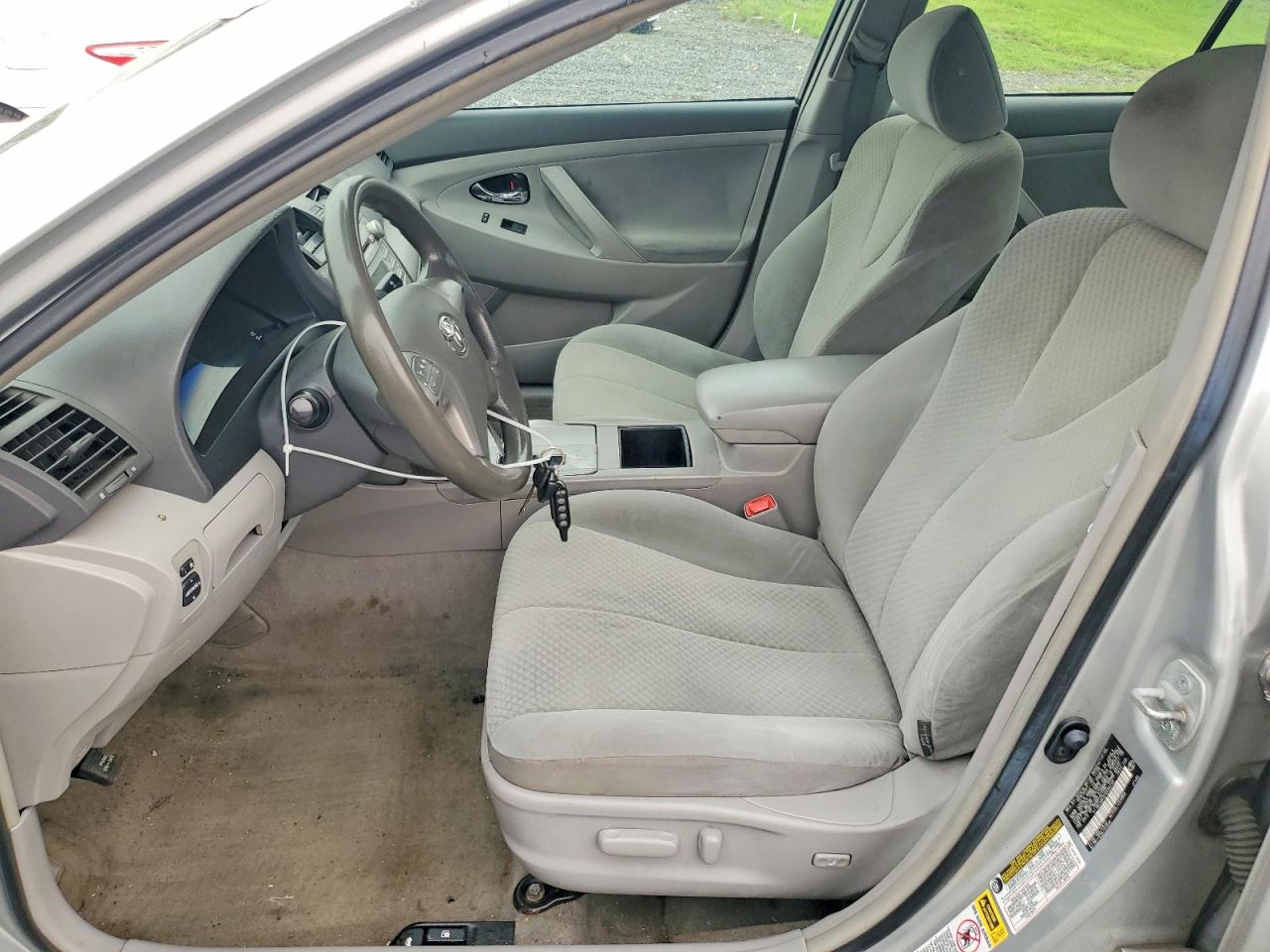 2007 Toyota Camry Le Silver vin: 4T1BE46K07U095748