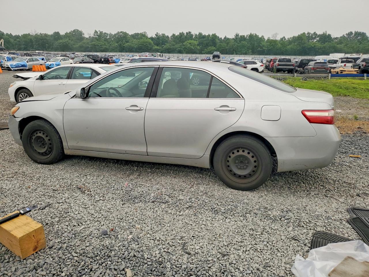 2007 Toyota Camry Le Silver vin: 4T1BE46K07U095748