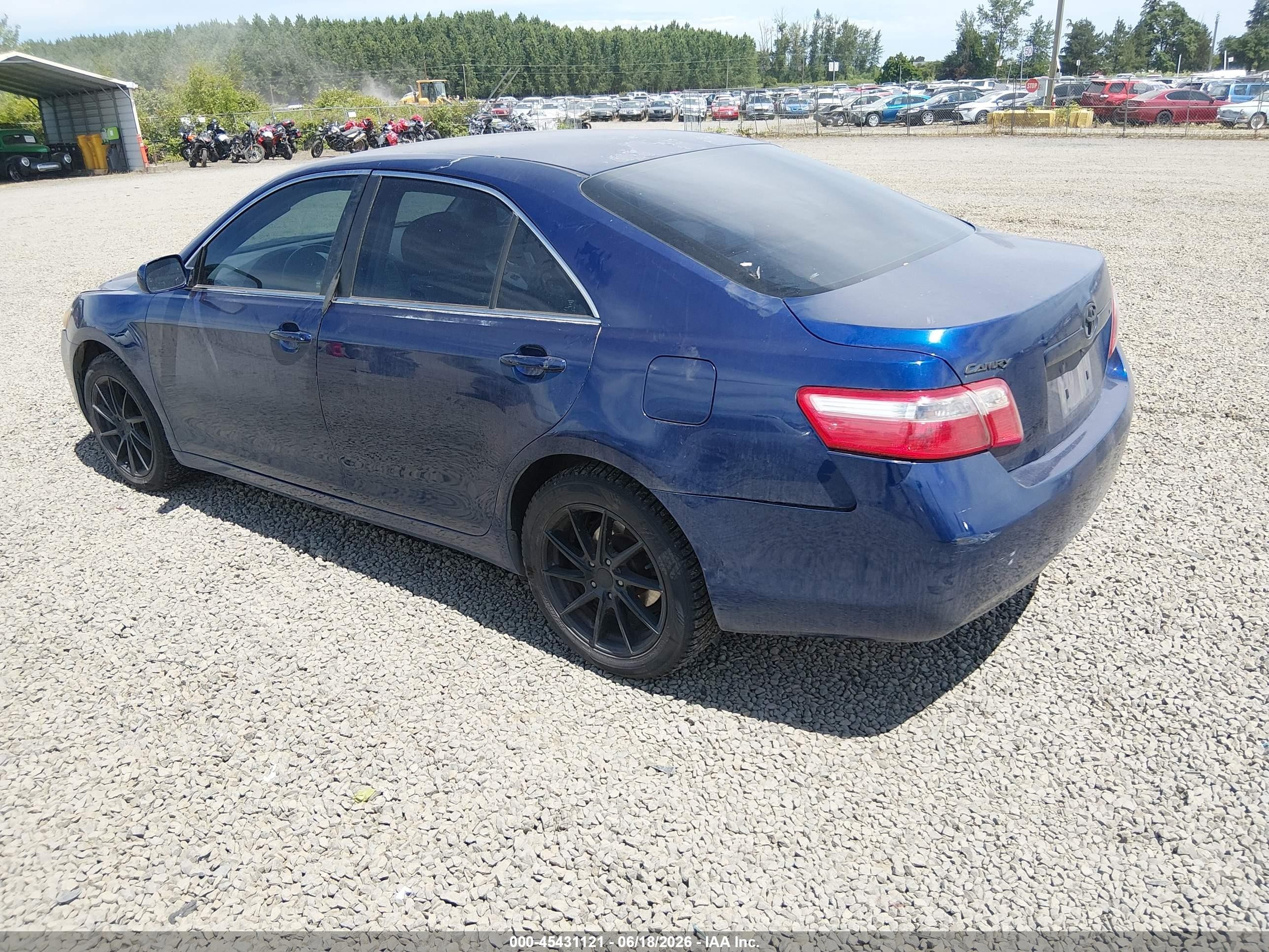 2007 Toyota Camry Le Blue vin: 4T1BE46K07U099430