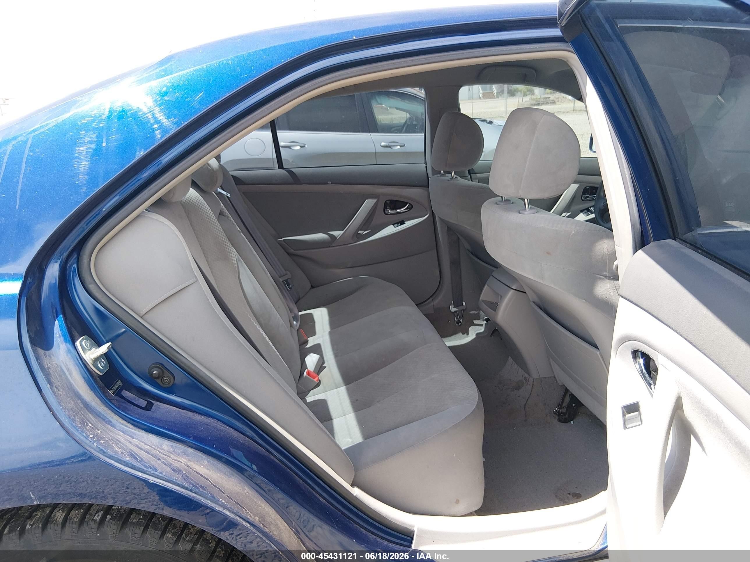 2007 Toyota Camry Le Blue vin: 4T1BE46K07U099430