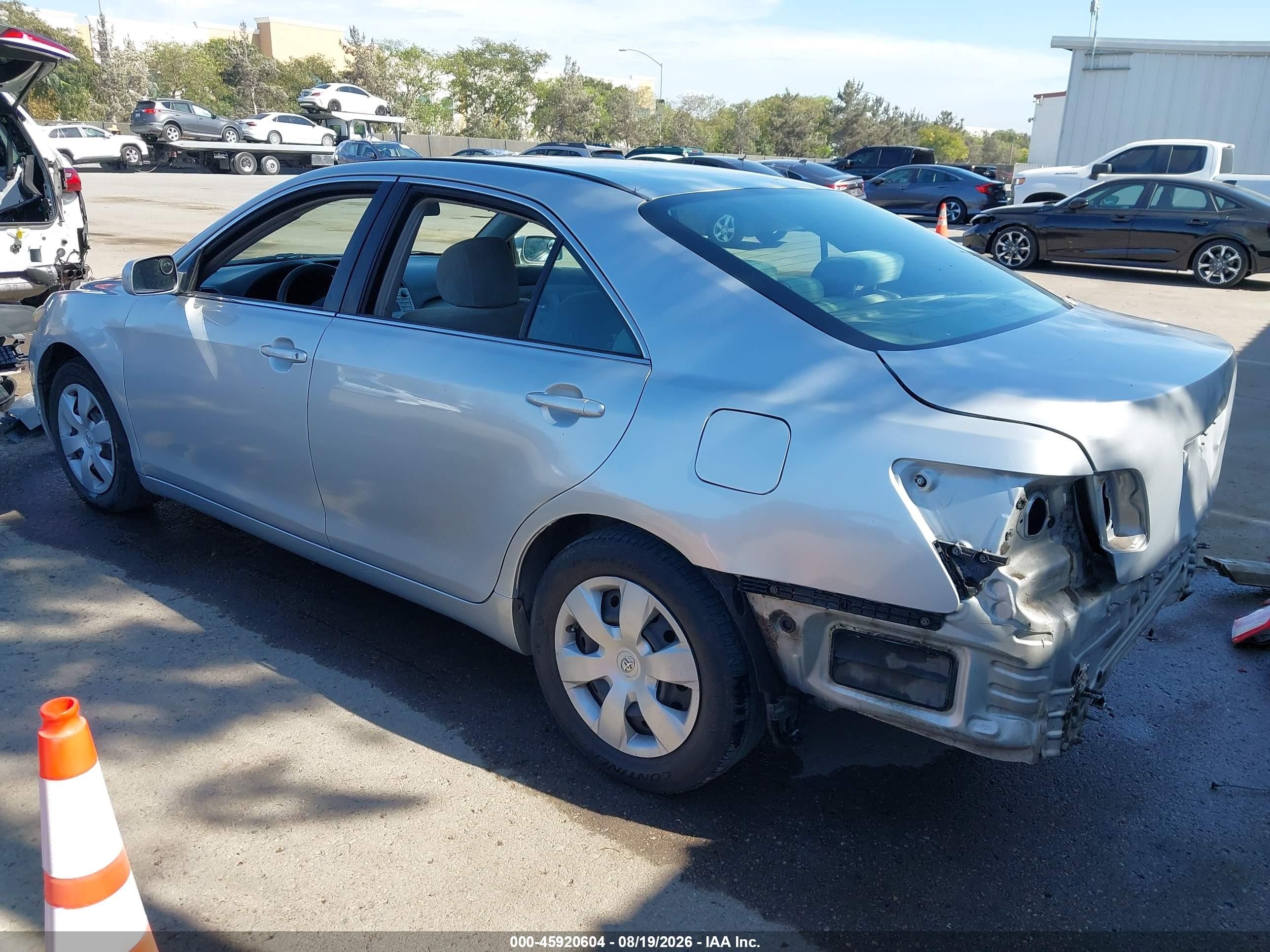 2007 Toyota Camry Le Серебряный vin: 4T1BE46K07U124827