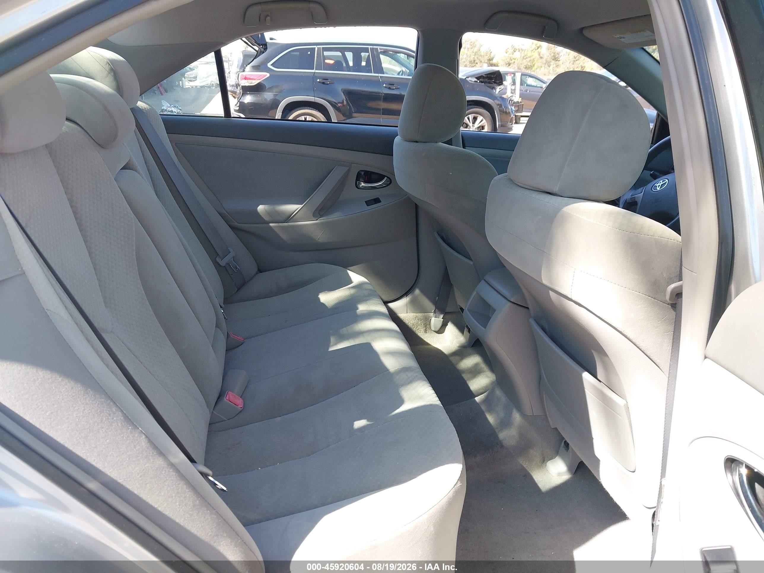 2007 Toyota Camry Le Серебряный vin: 4T1BE46K07U124827
